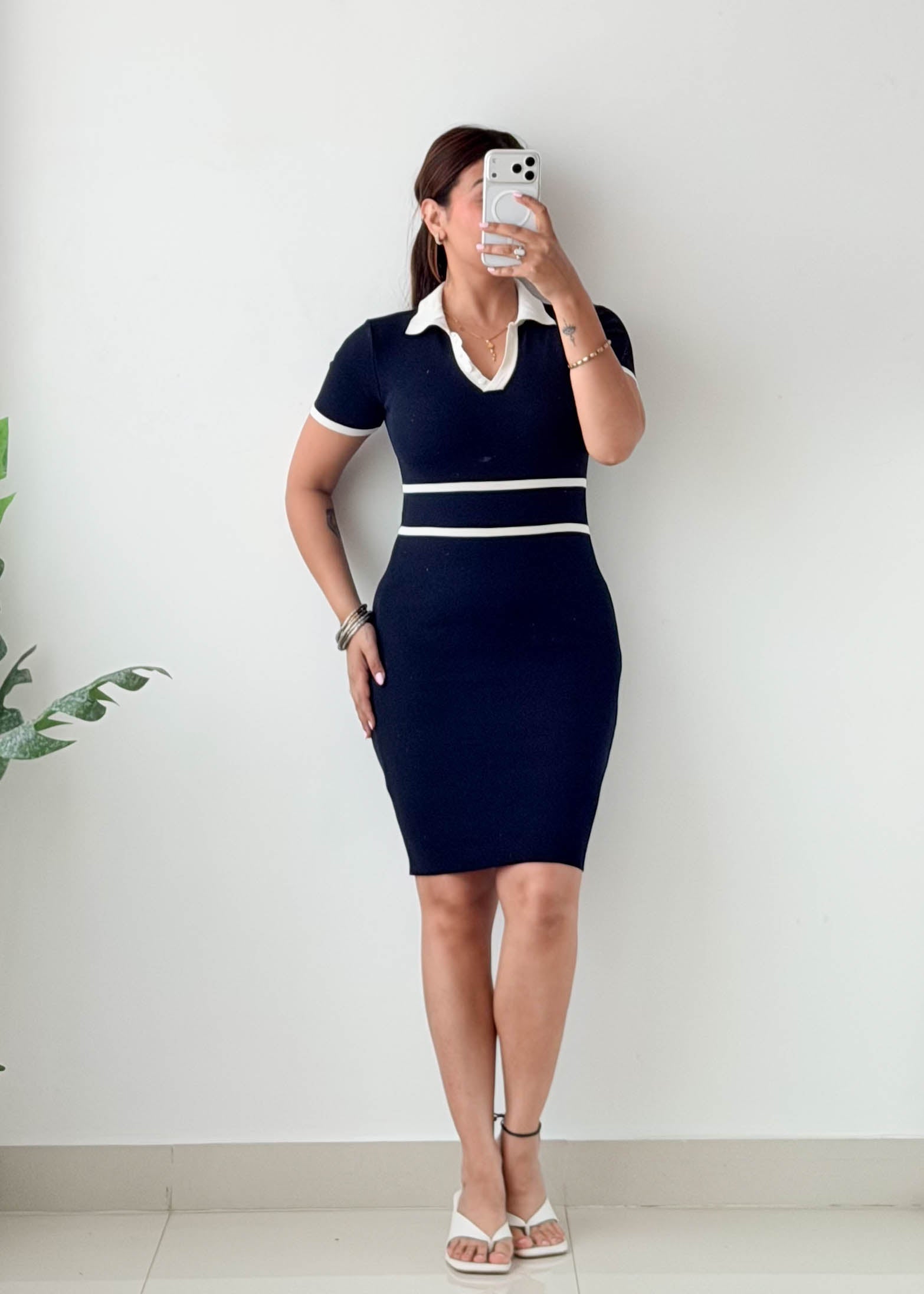 Size S-M Navy Contrast Collar Knit Mini Dress