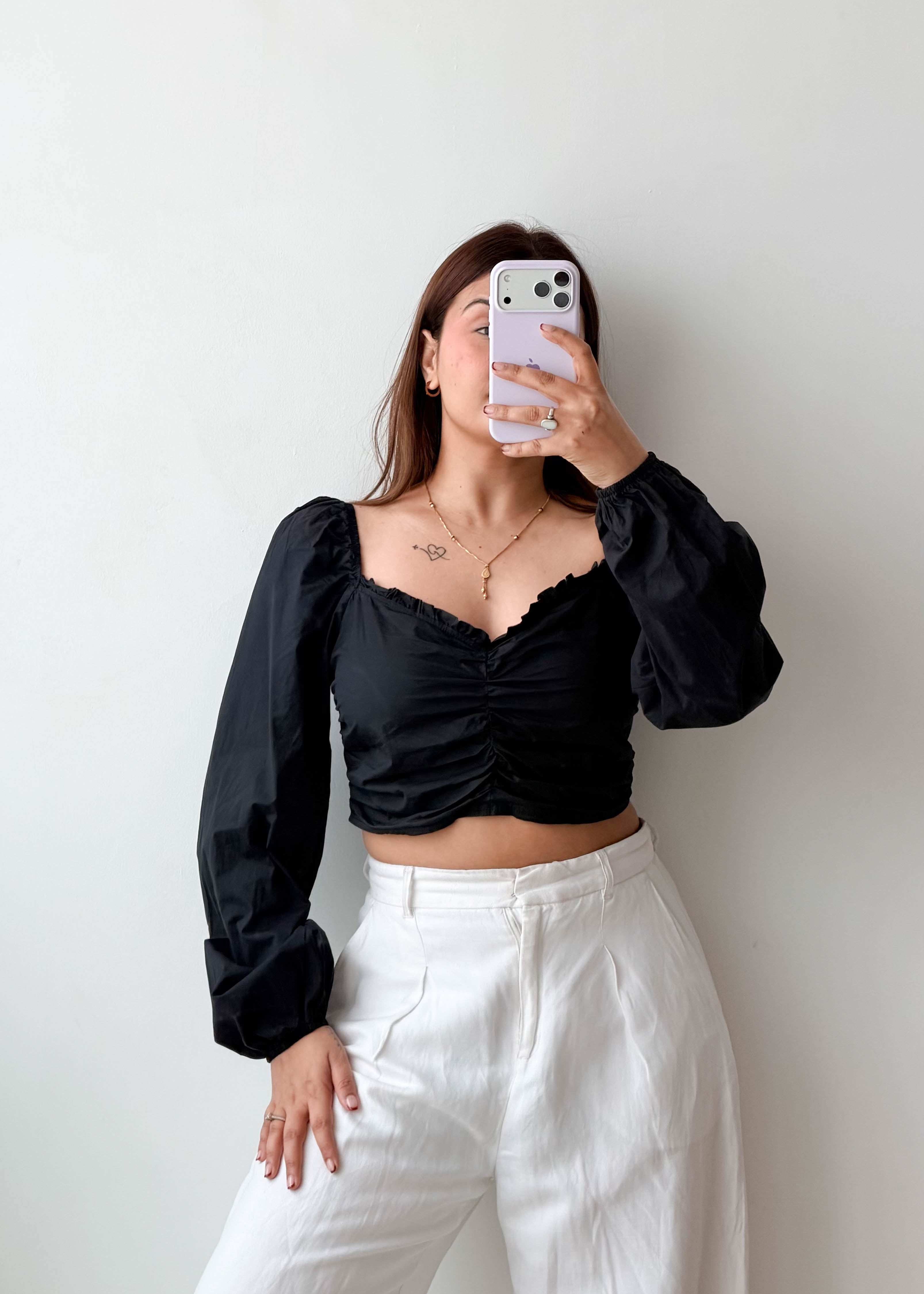 Size M Black Ruched Puff Sleeve Crop Top