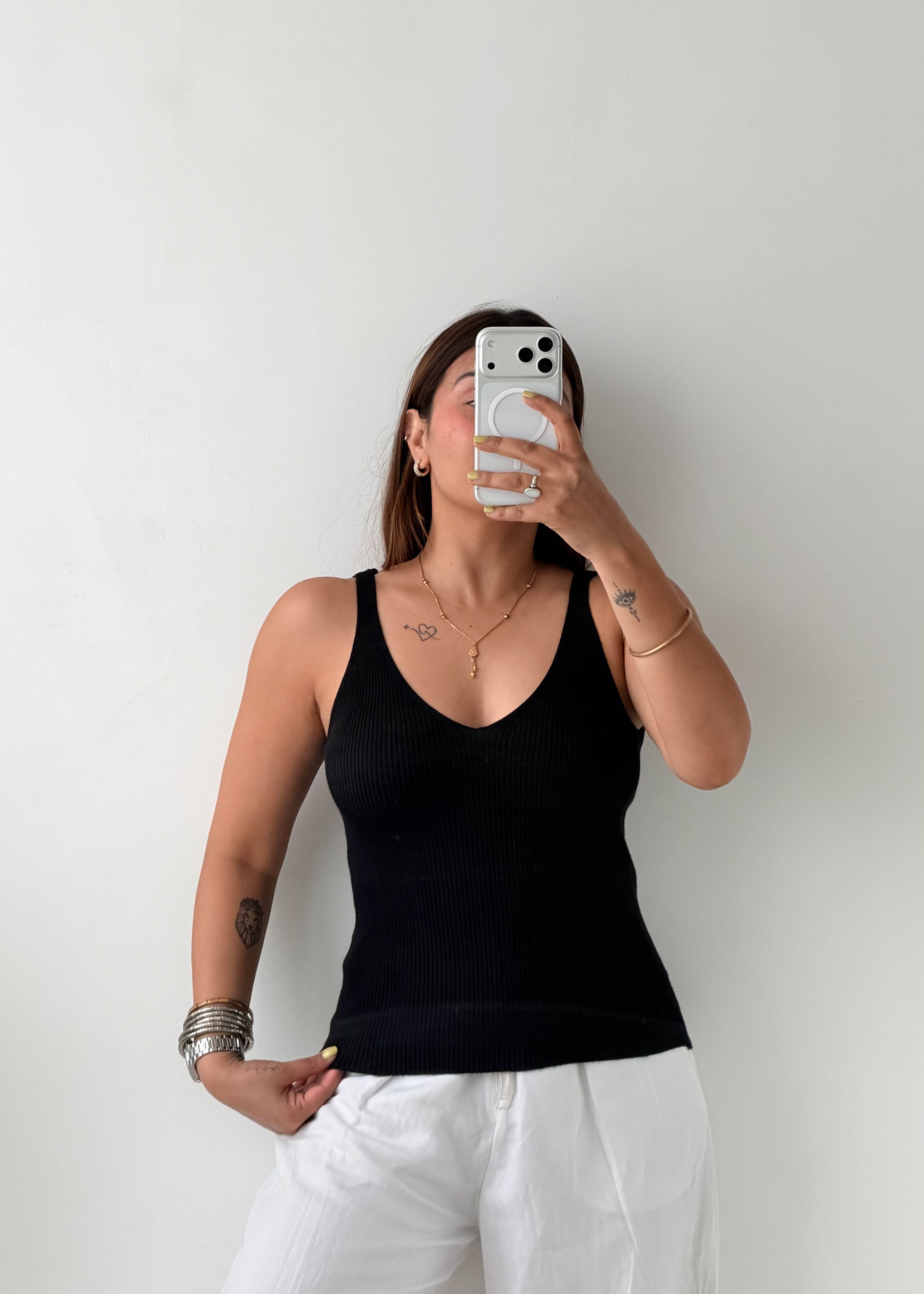 Size S-M Black Ribbed Tank Top
