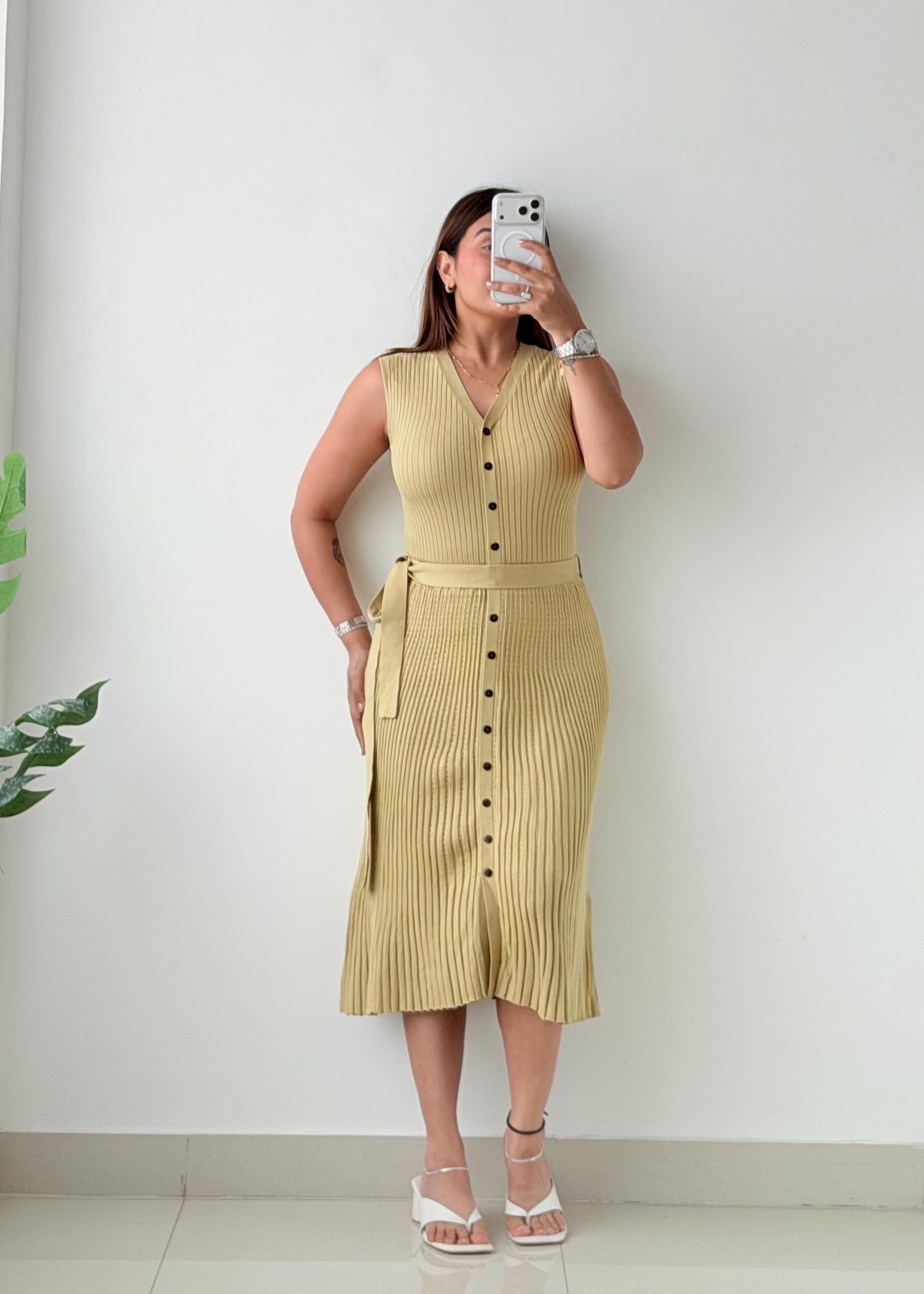 Size S-M Beige Ribbed Button Front Knit Midi Dress (Belt Included)