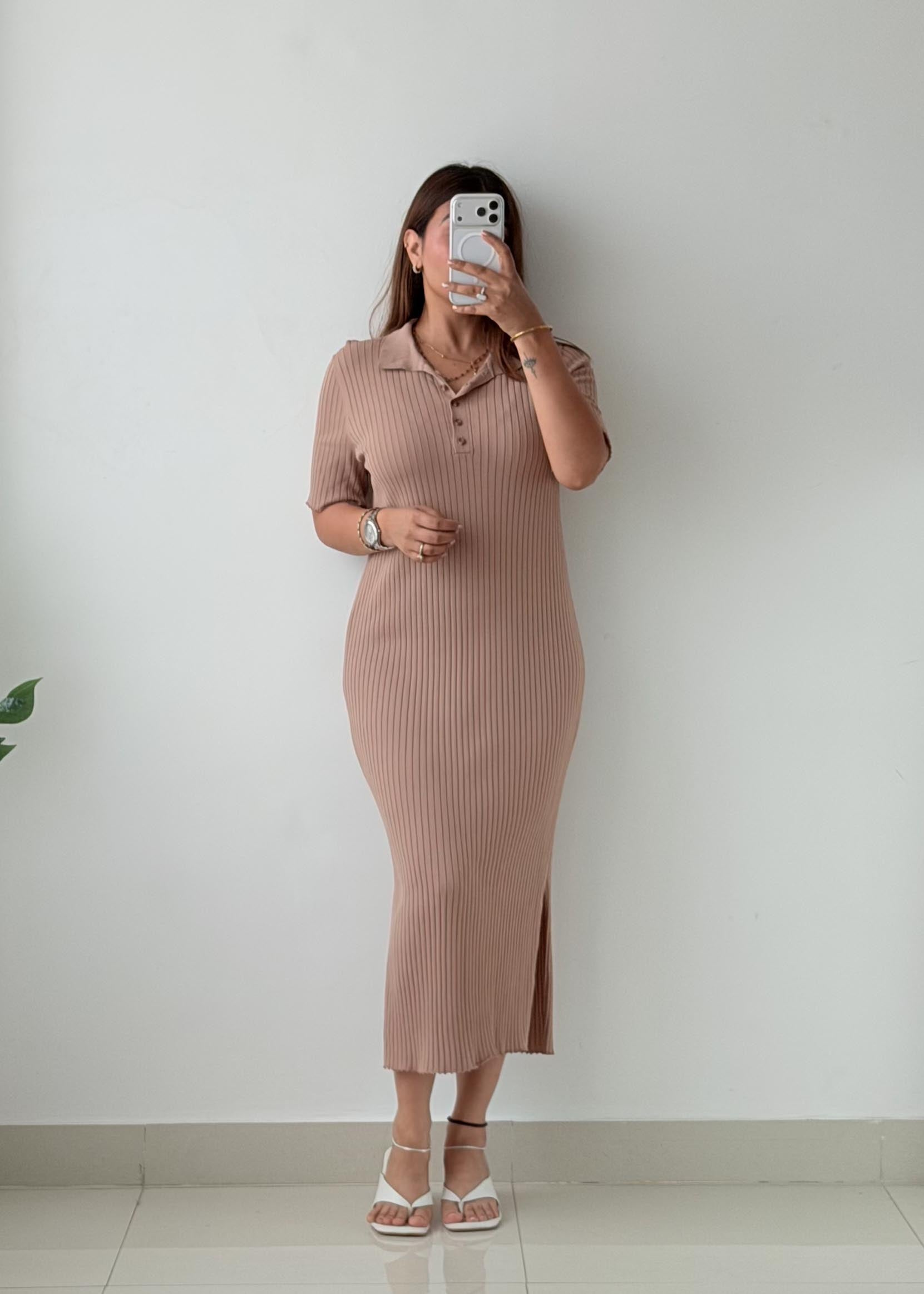 Size M-L Beige Ribbed Polo Knit Maxi Dress