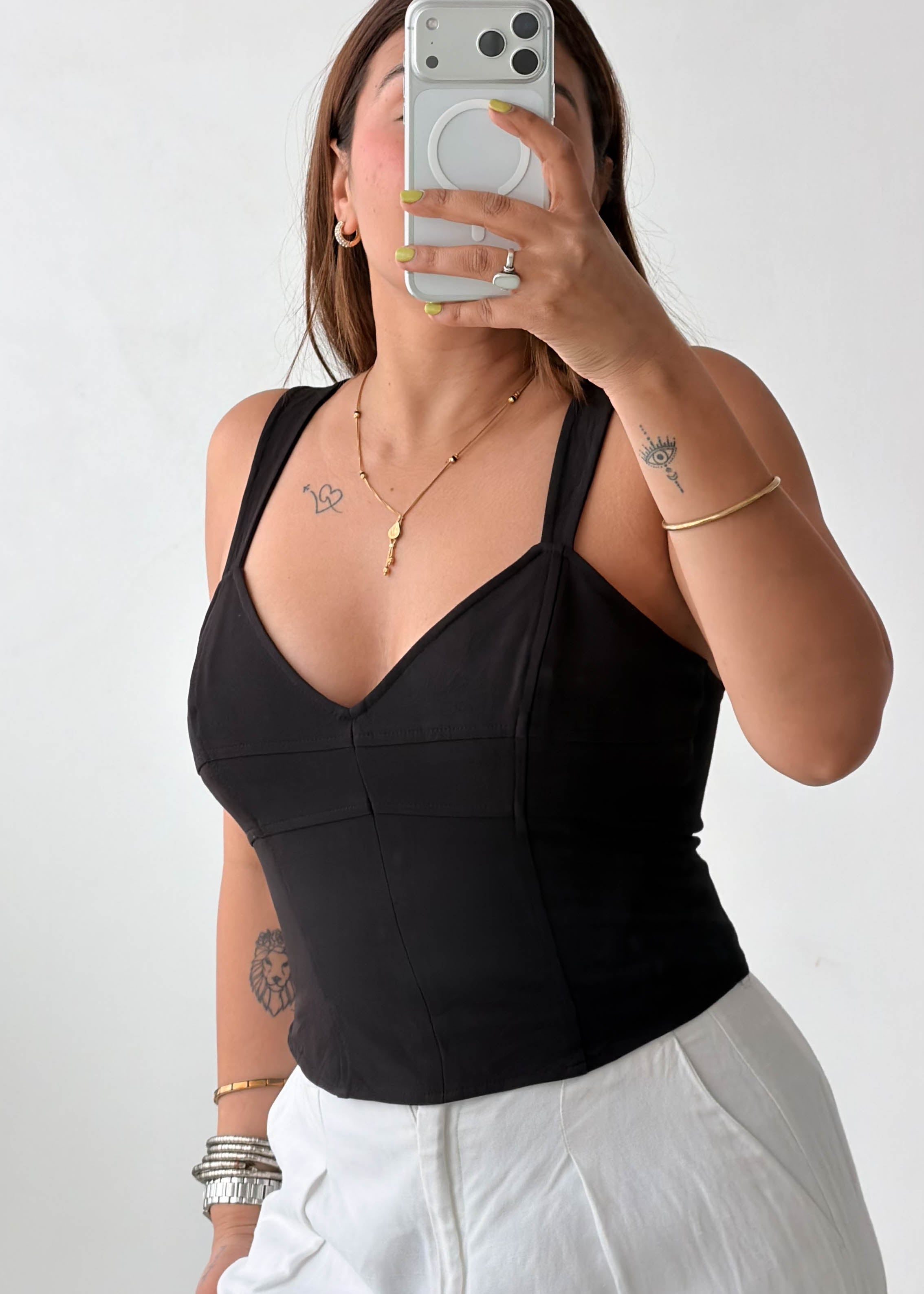Size M-L Black Structured Tank Top
