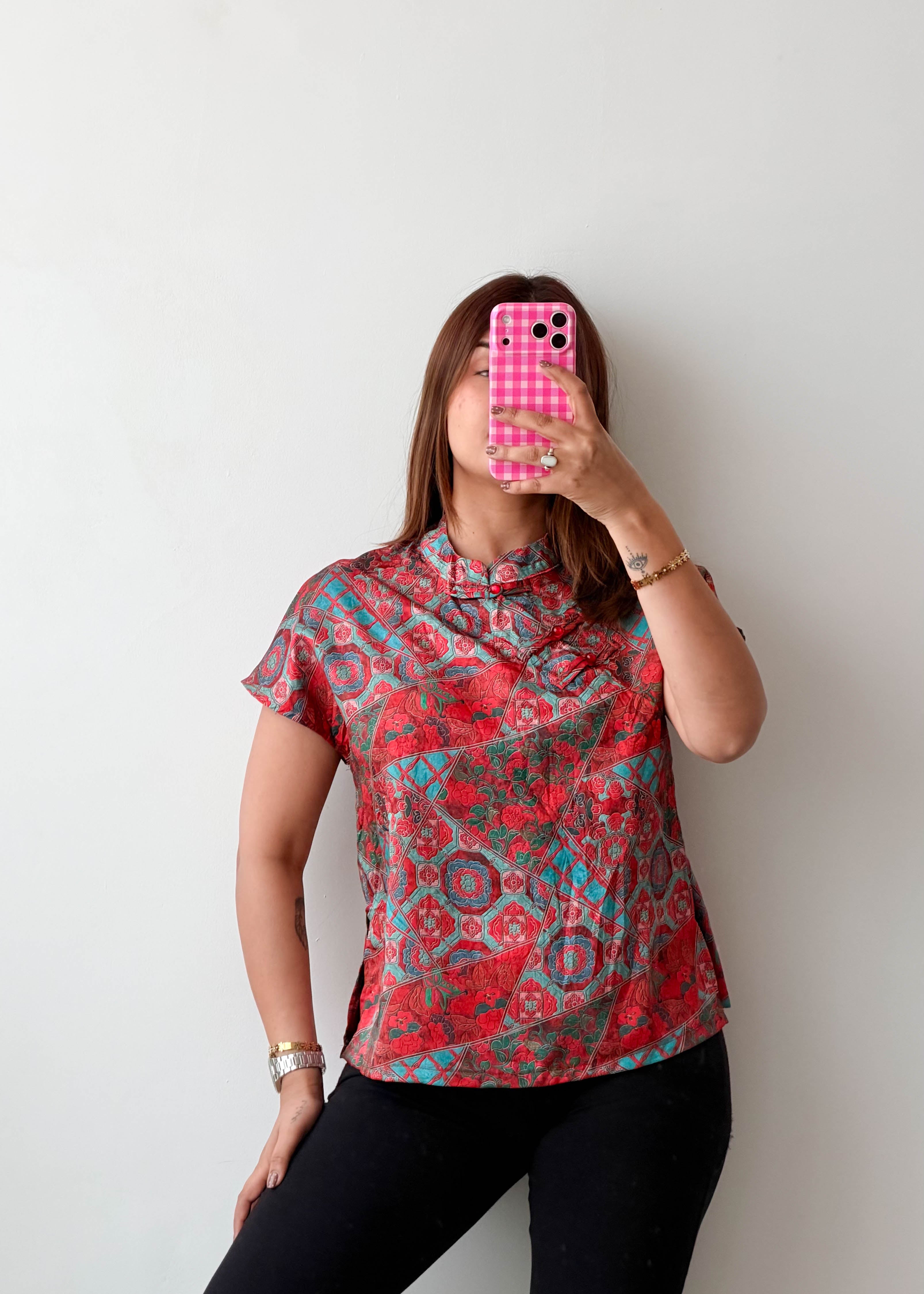 Size S-M Coral Geometric Print Mandarin Collar Top