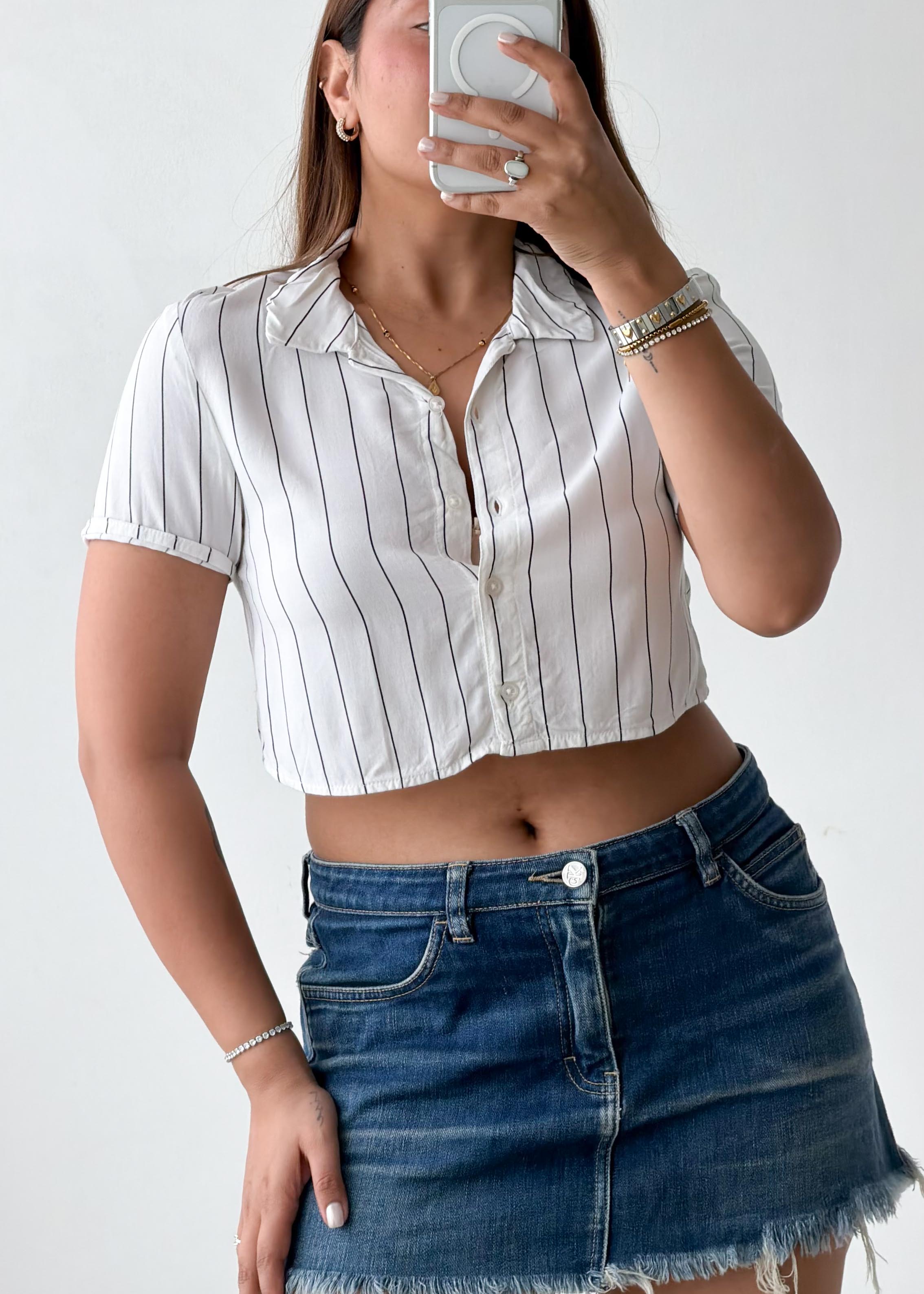 Size XS White Pinstripe Cropped Shirt Top