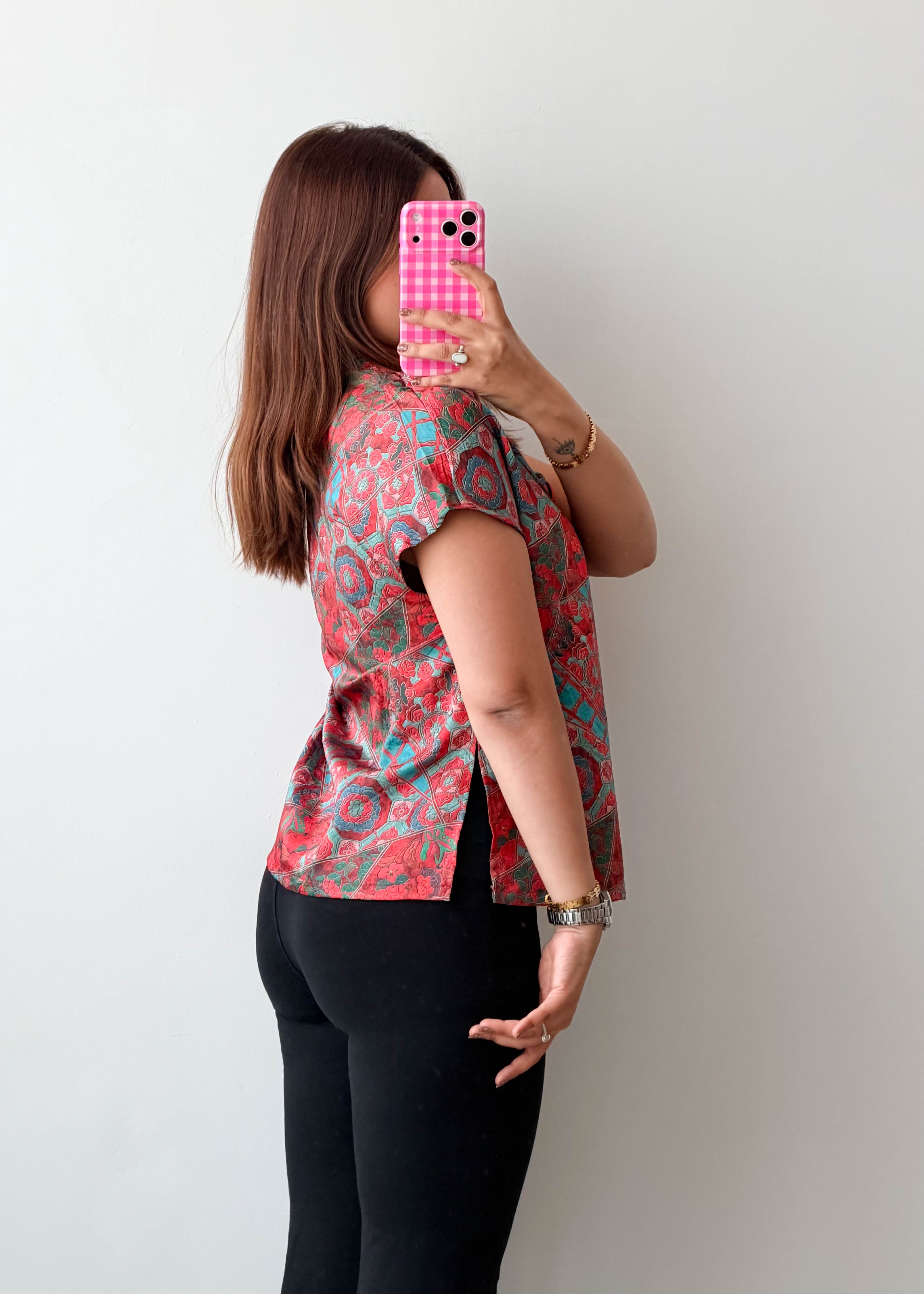 Size S-M Coral Geometric Print Mandarin Collar Top