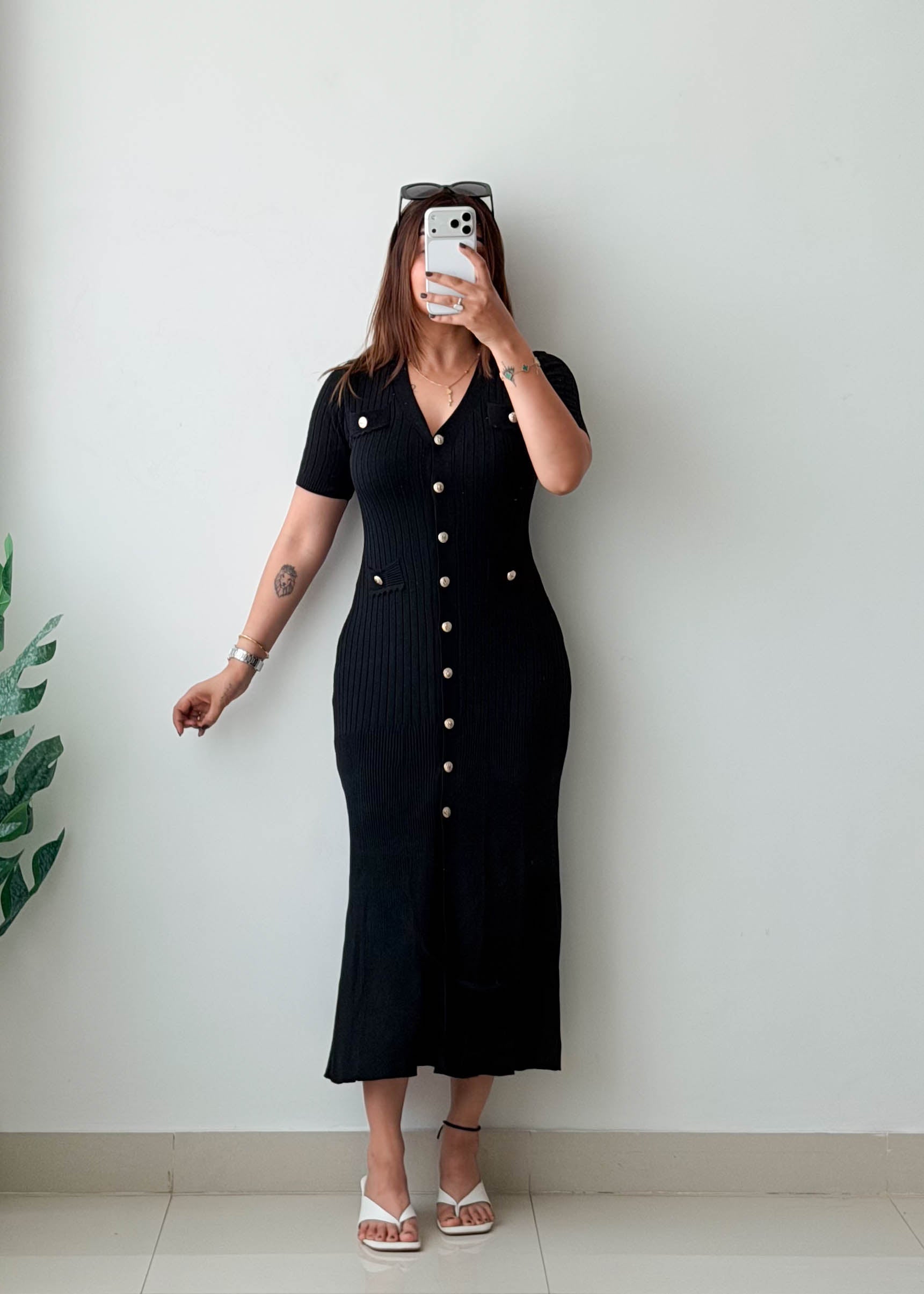 Size XS-S Black Gold Button Ribbed Midi Dress