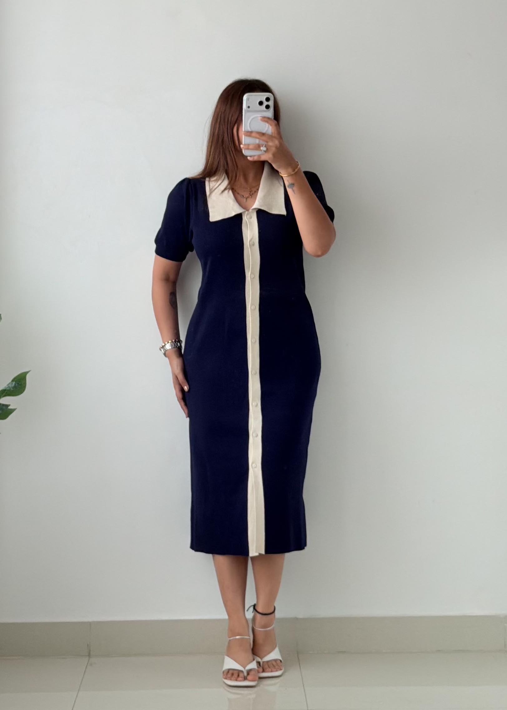 Size S-M Navy Contrast Collar Knit Midi Dress