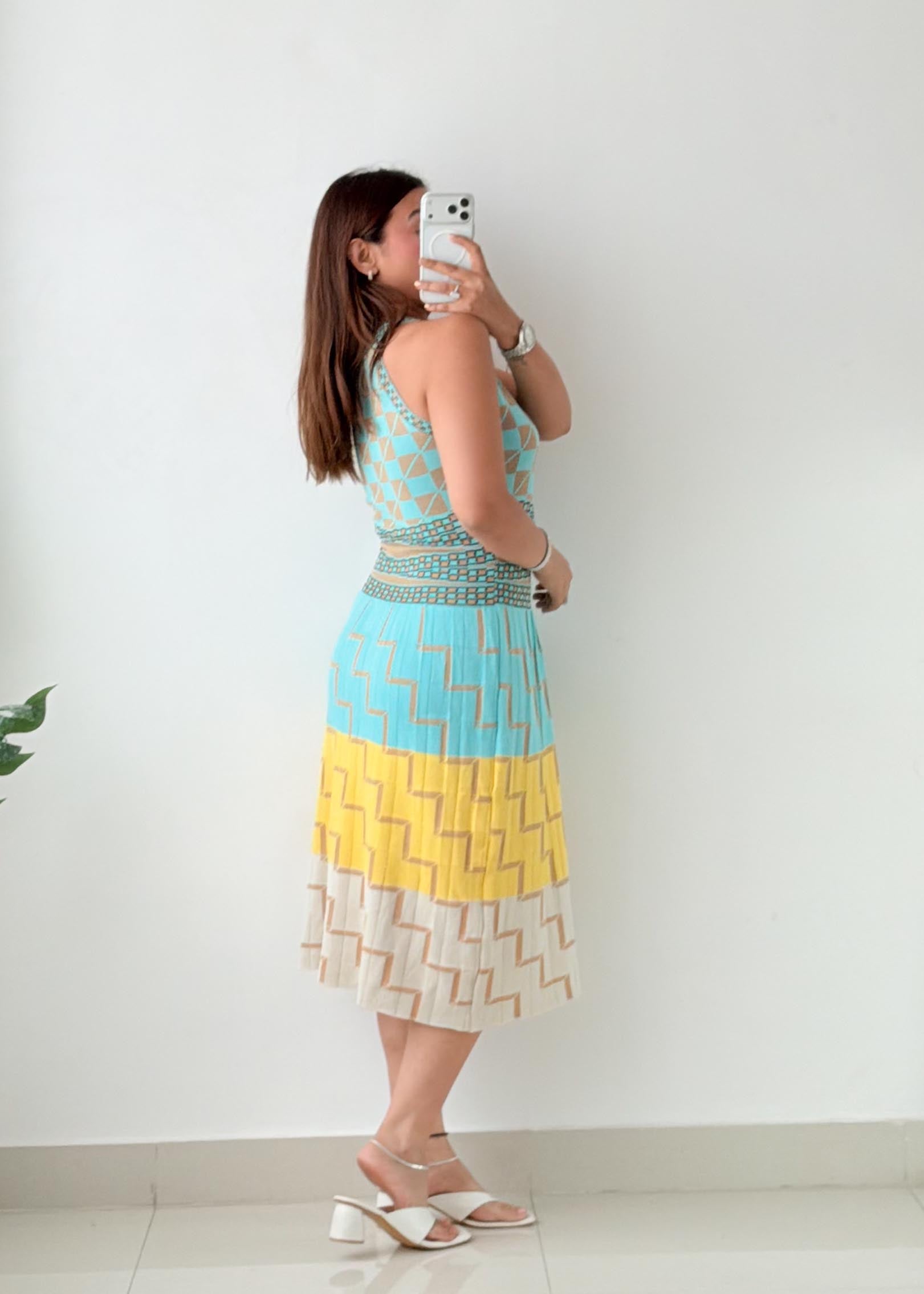 Size M-L Multicolor Geometric Knit Midi Dress