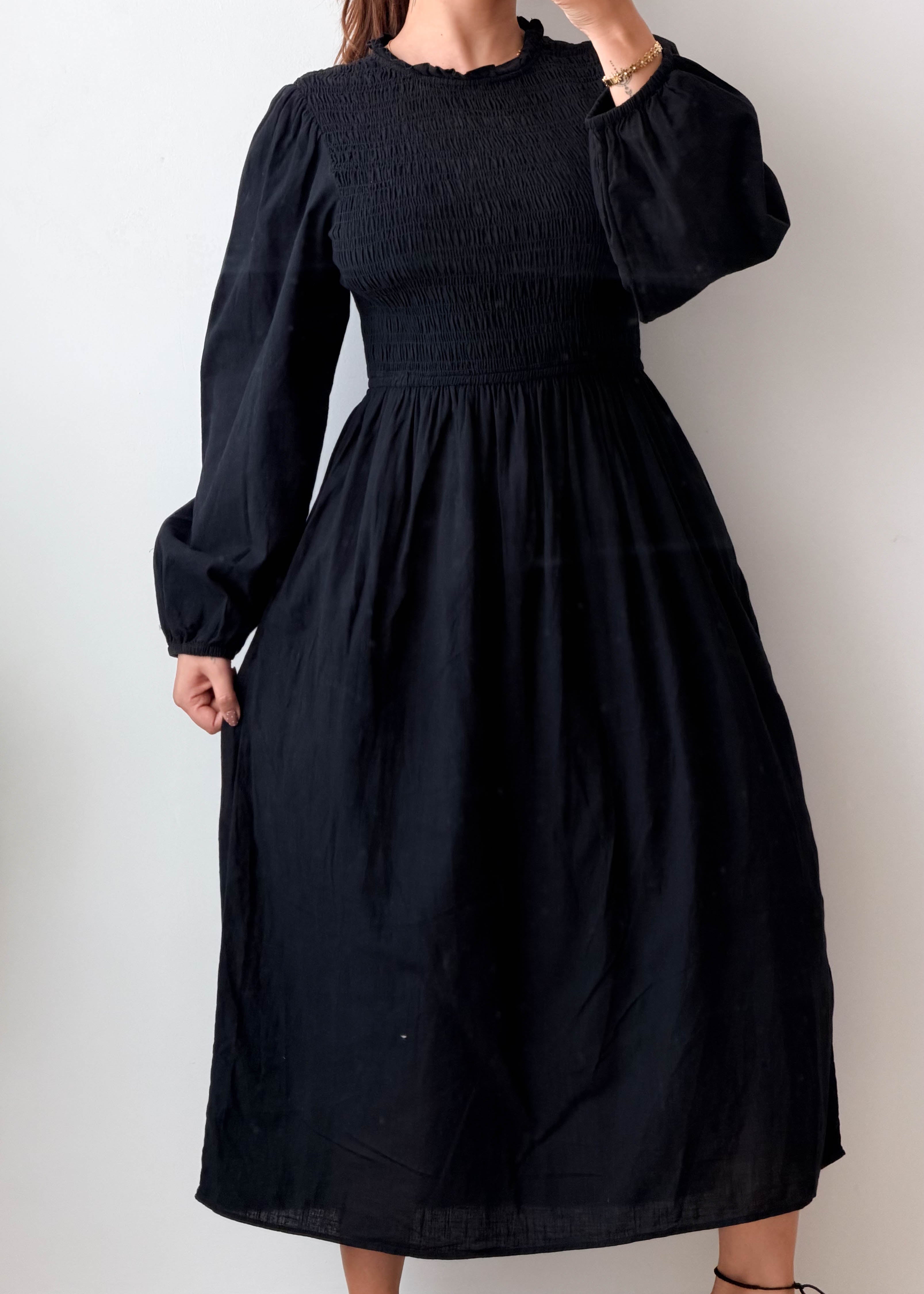 Size M-L Black Smocked Midi Dress