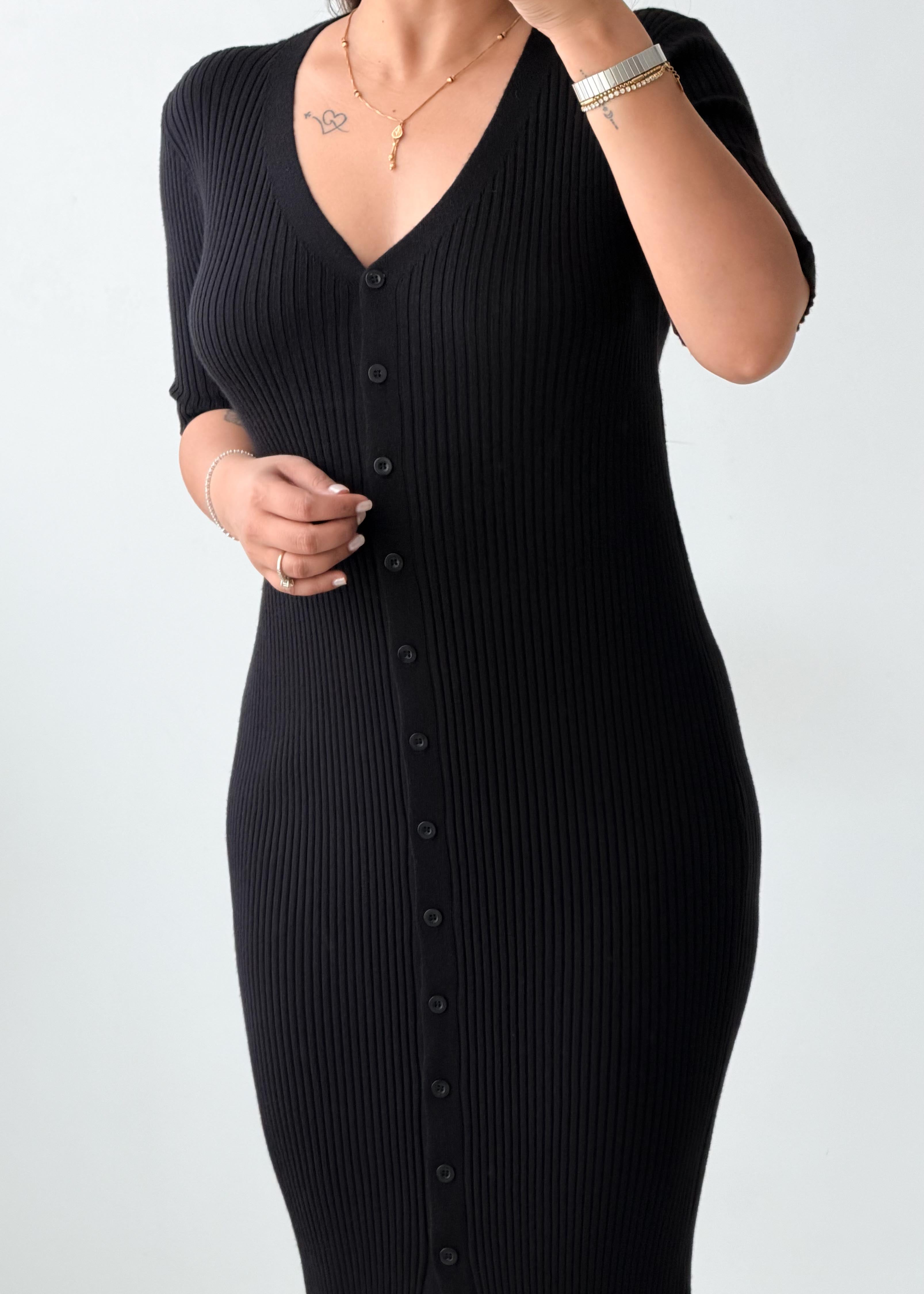 Size M-L Black Ribbed Button-Front Midi Dress