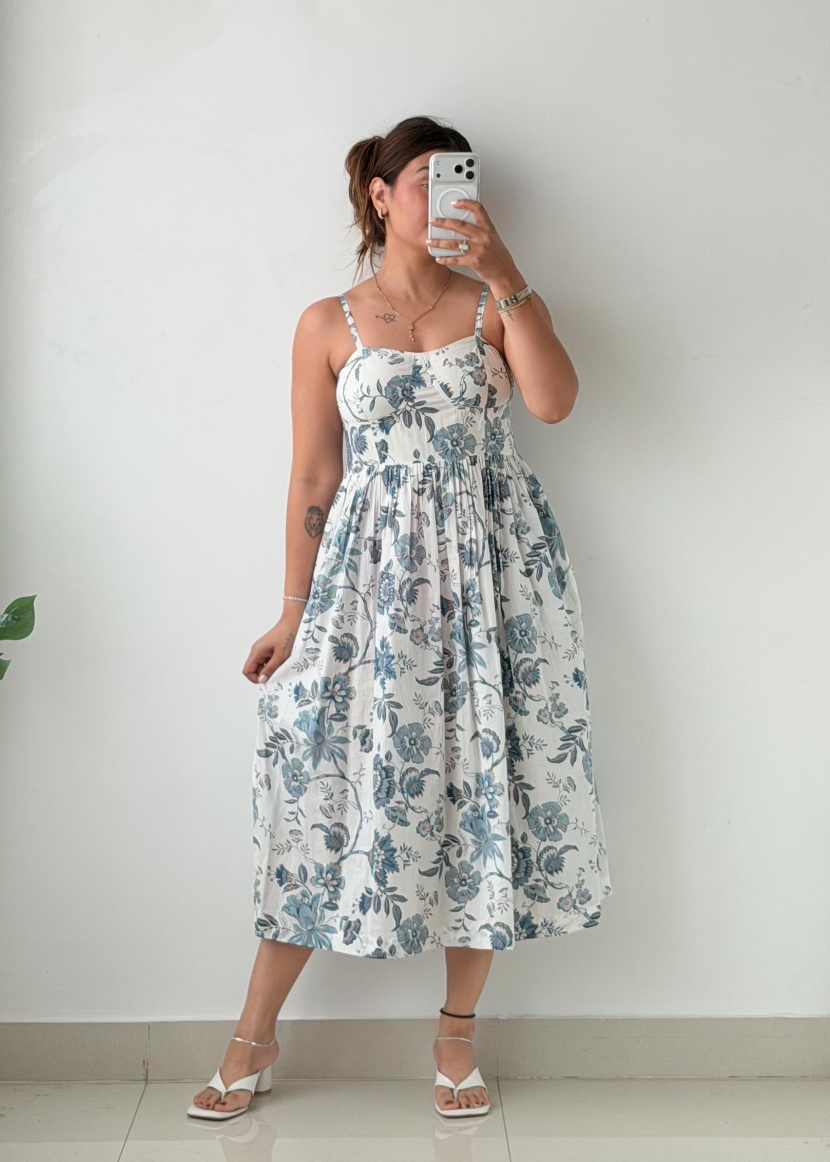 Size XS-S White & Blue Floral Print Midi Dress