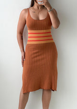 Size M-L Camel Colorblock Ribbed Knit Midi Dress