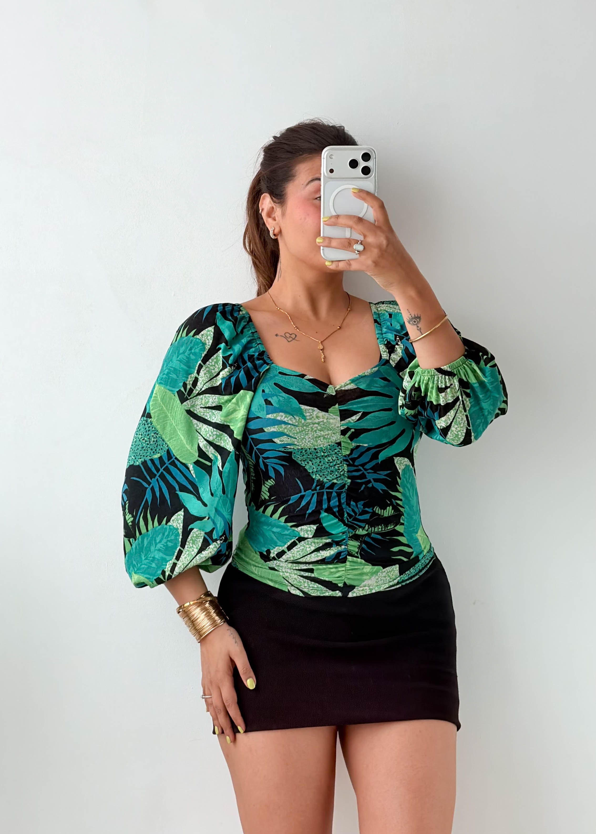 Size XS-S Green Tropical Puff Sleeve Top