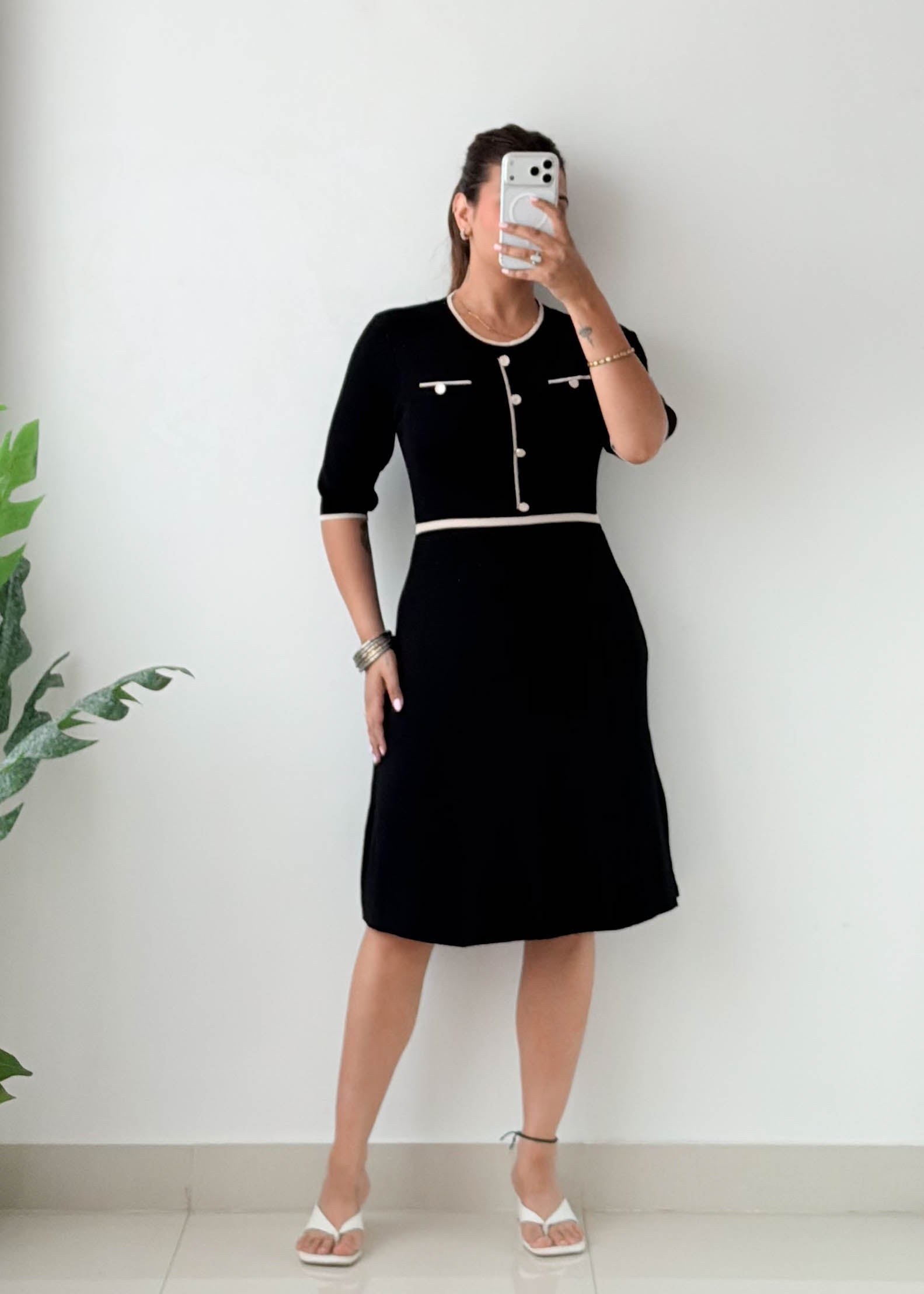 Size S-M Black Contrast Trim Knit Midi Dress
