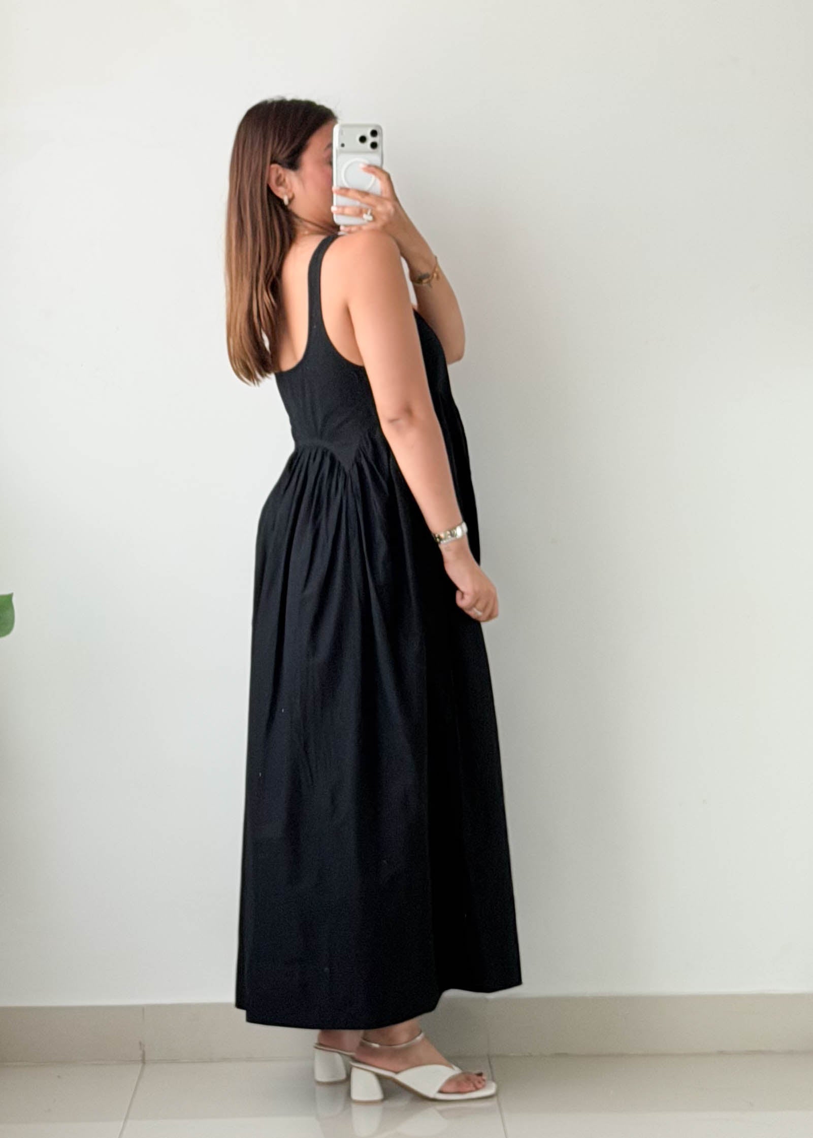 Size S-M Black Sleeveless Maxi Dress