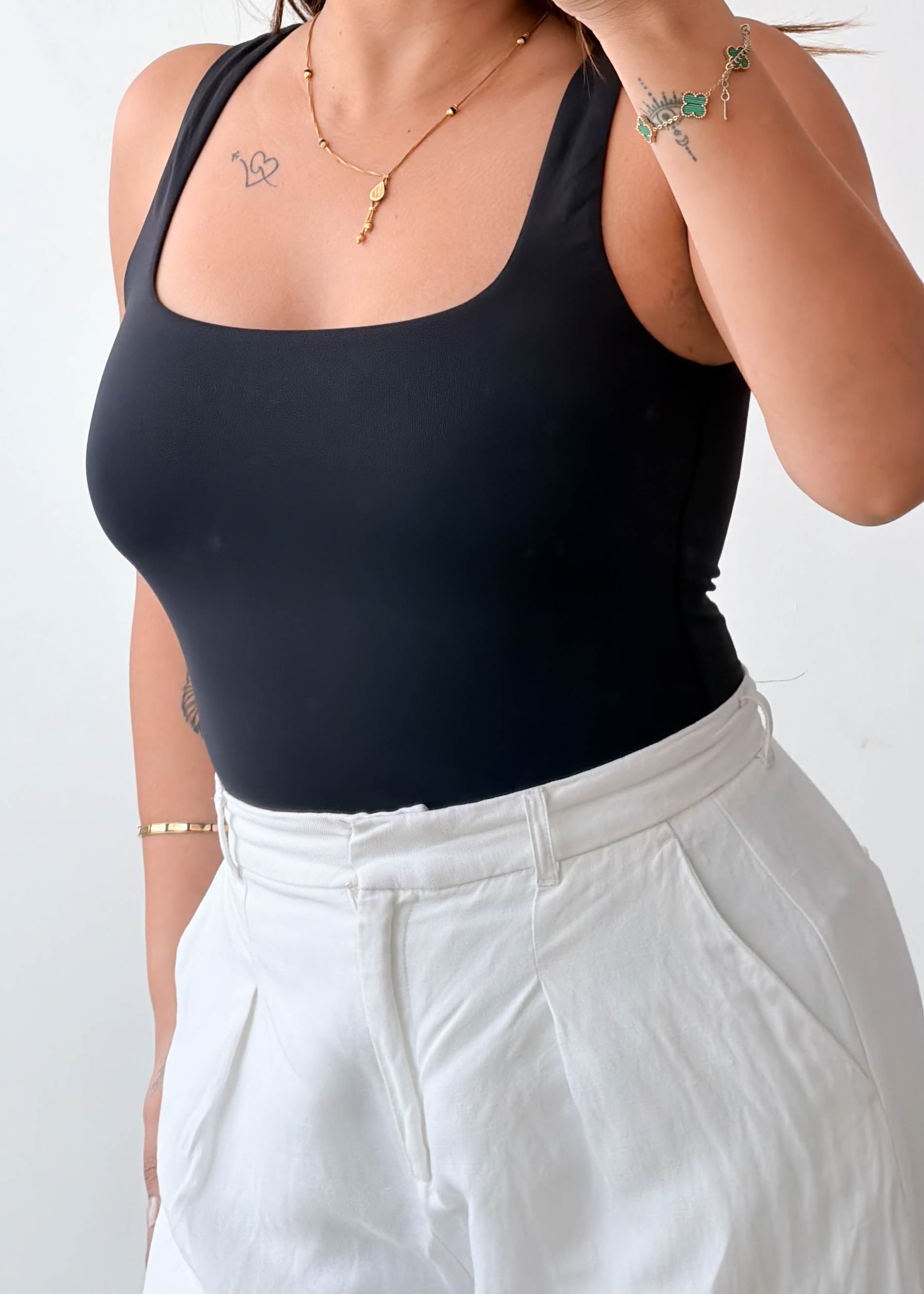 Size M Black Square Neck Bodysuit
