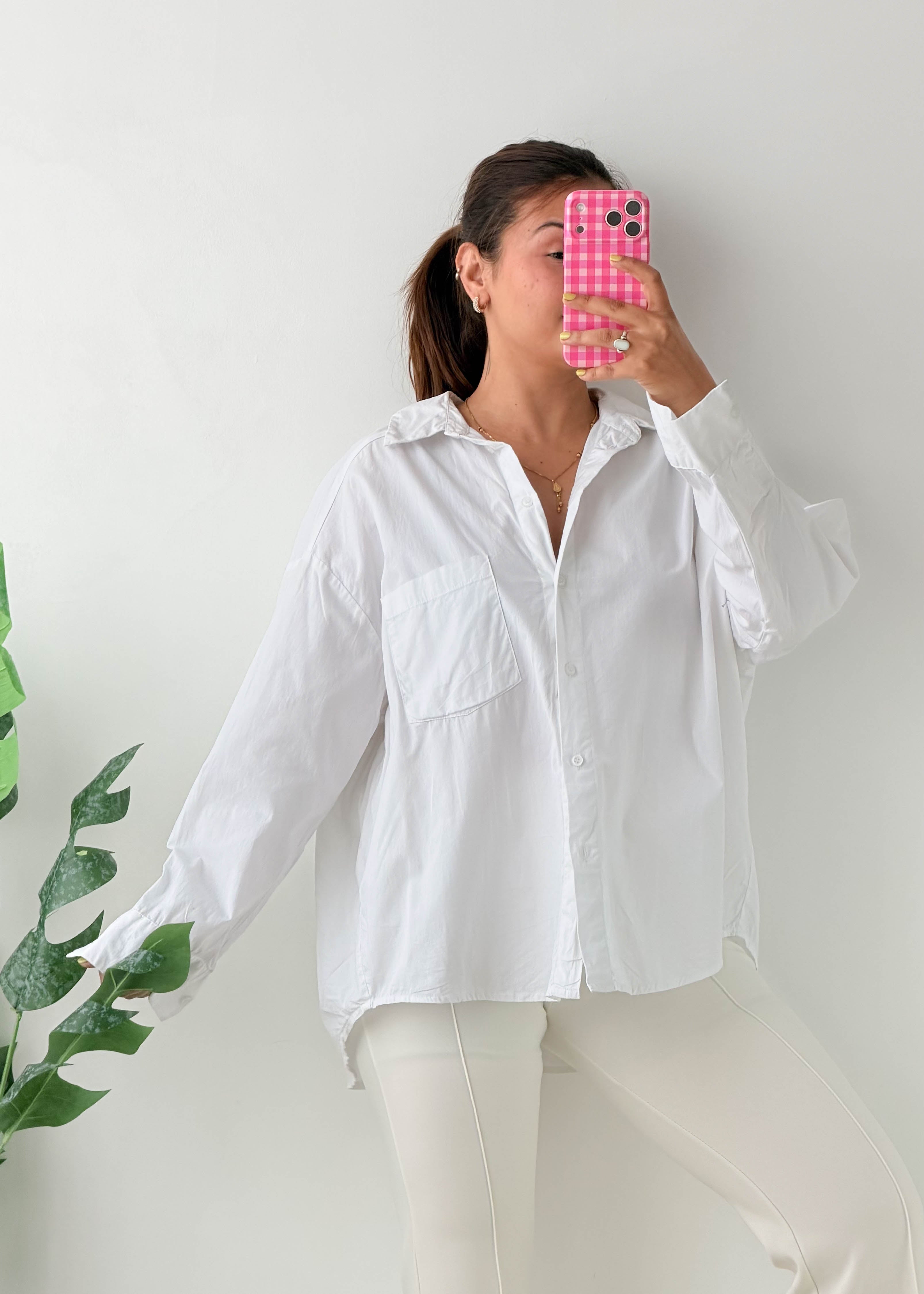 Size M-L White Oversized Pocket Shirt