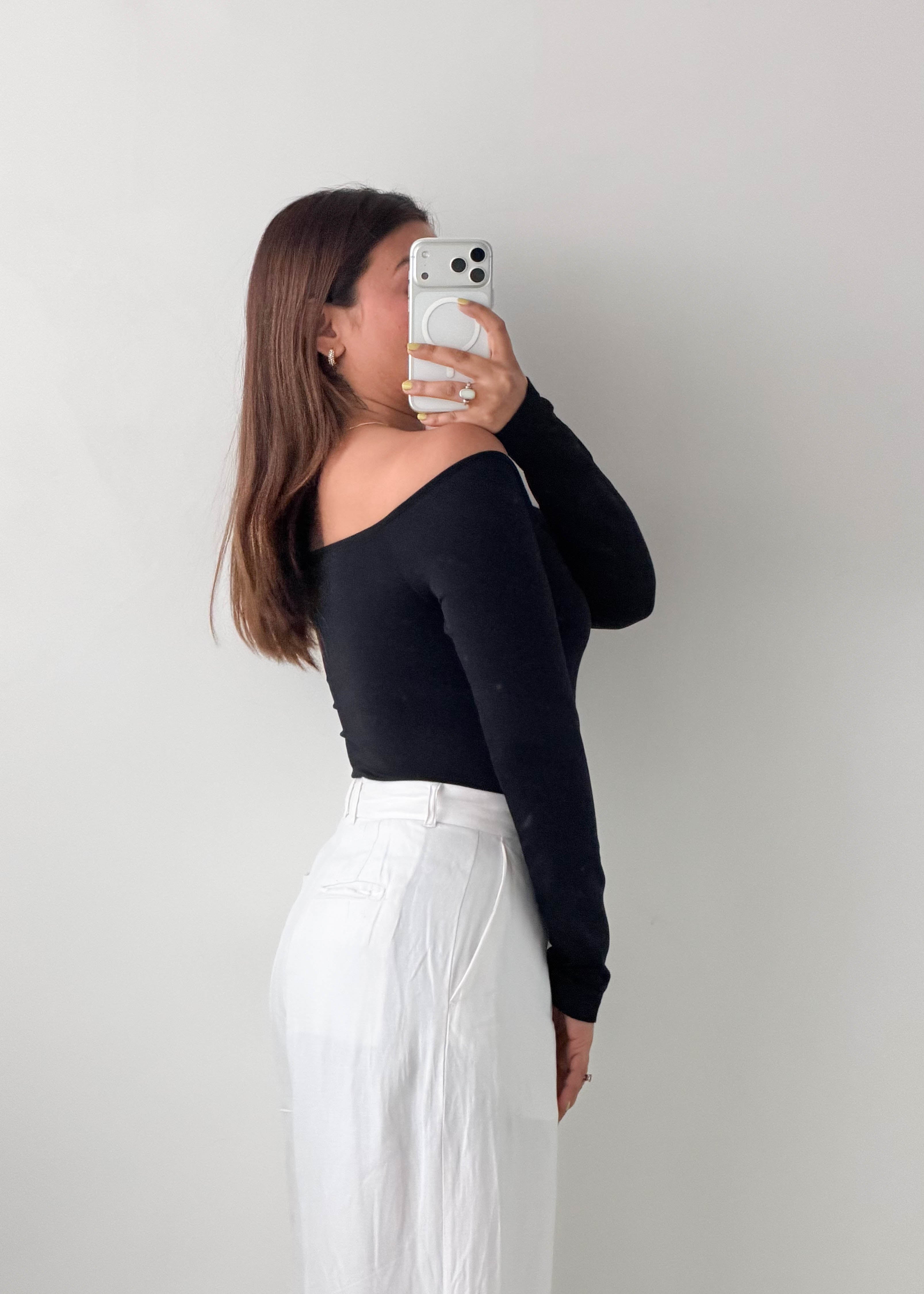 Size S-M Black Off-Shoulder Bodysuit