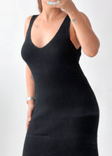 Size L-XL Black Ribbed Scoop Neck Midi Dress