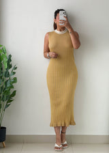 M-L Mustard Ribbed Knit Maxi Dress
