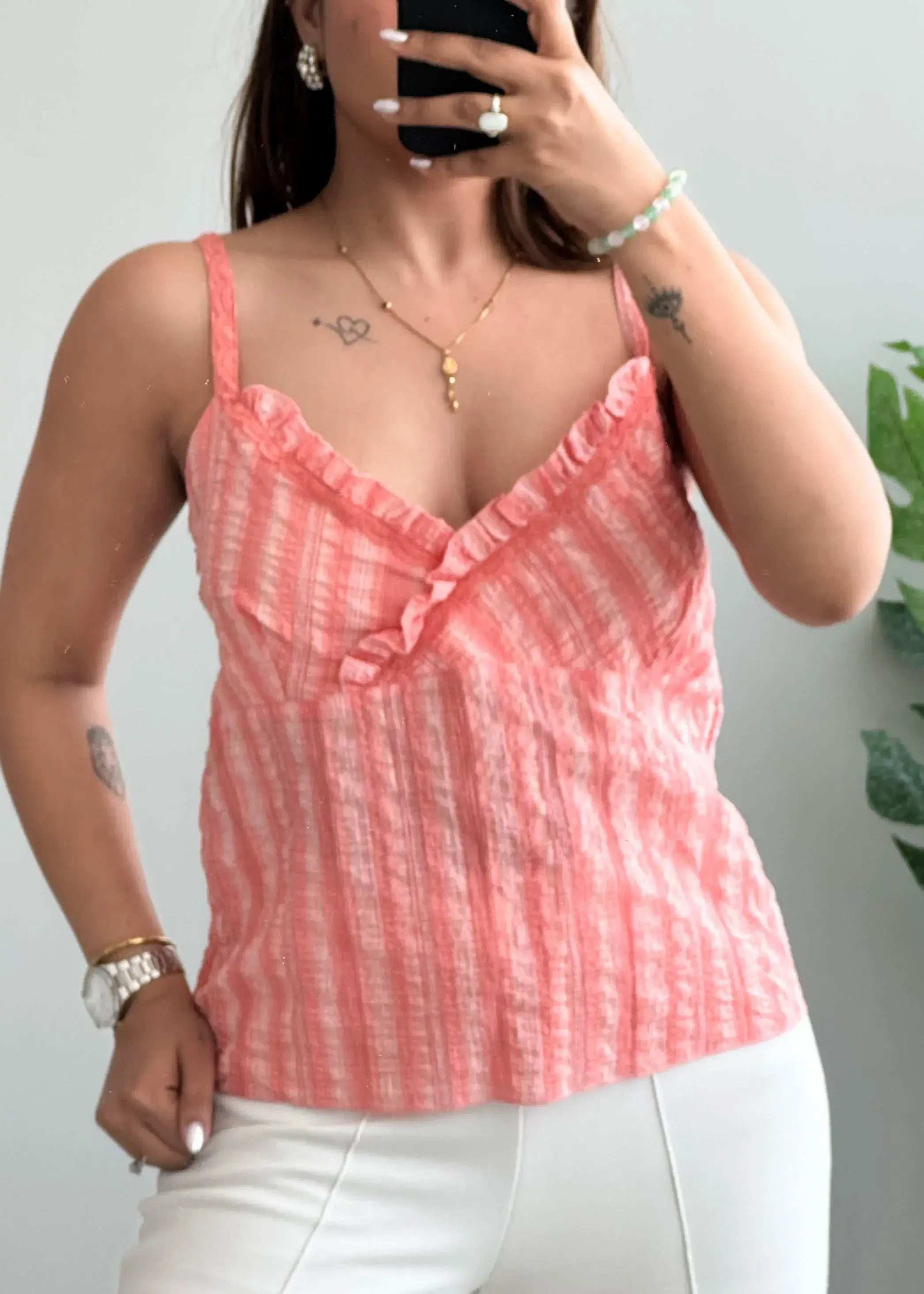 Size M, Peach Textured V Neck Summer Cami Top - Closet by Payal