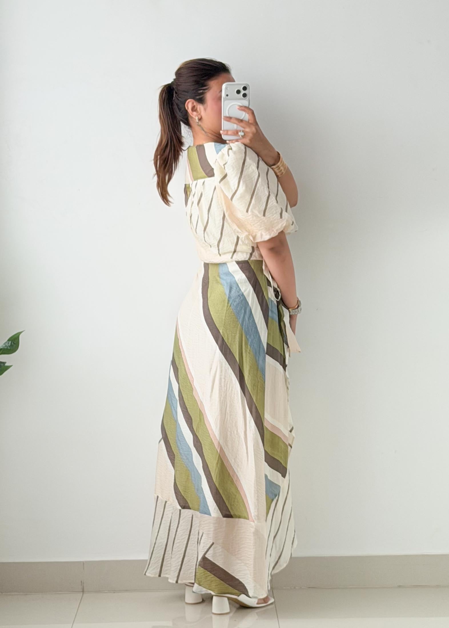Size M-L Multicolor Stripe Wrap Maxi Dress