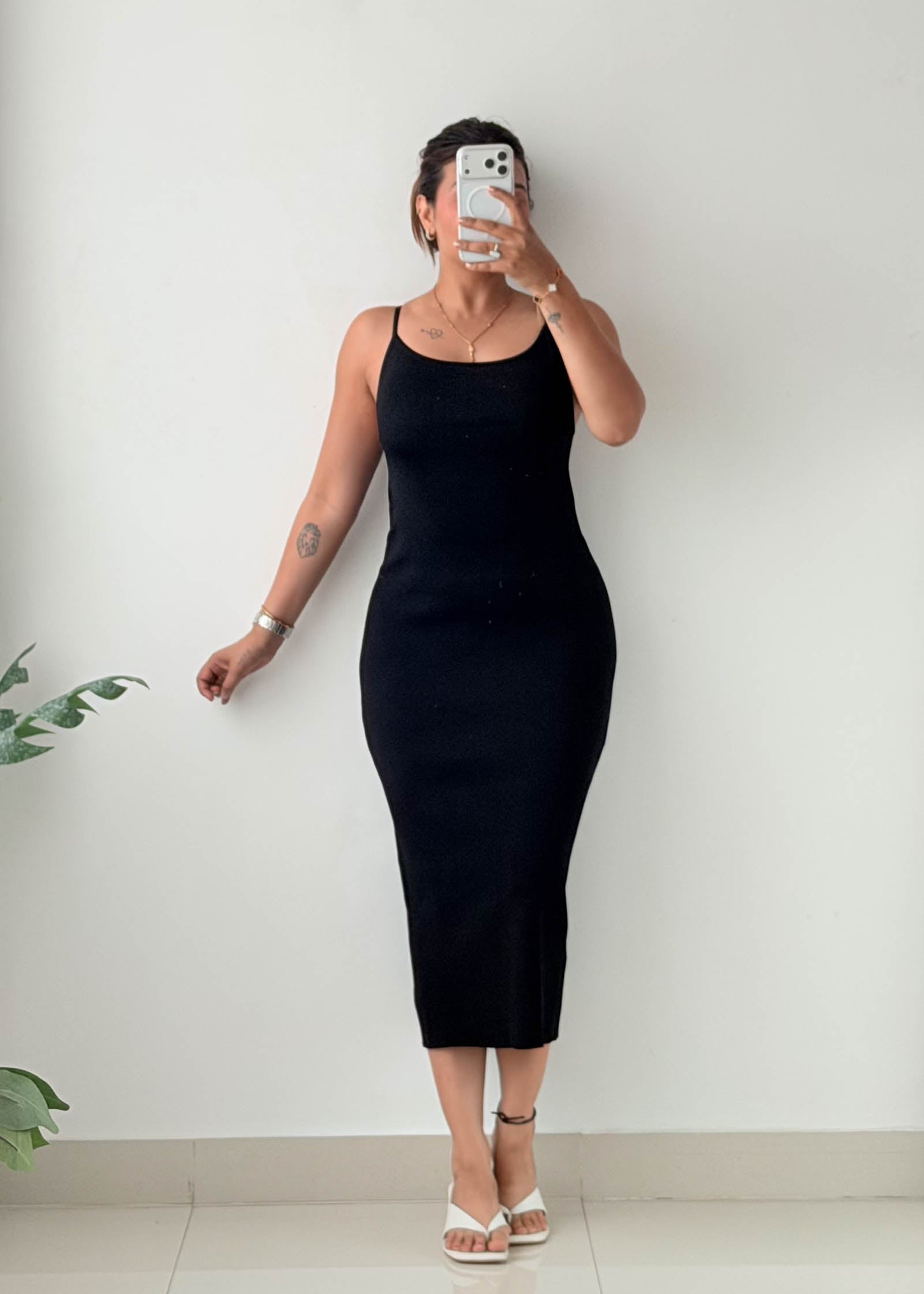 Size M-L Black Ribbed Bodycon Midi Dress