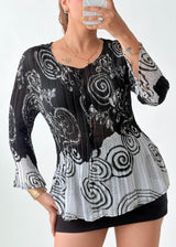 Size M-L Black Abstract Pleated Top