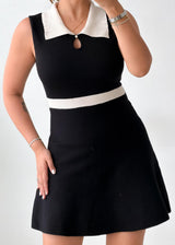 Size XS-S Black & White Collared Knit Mini Dress
