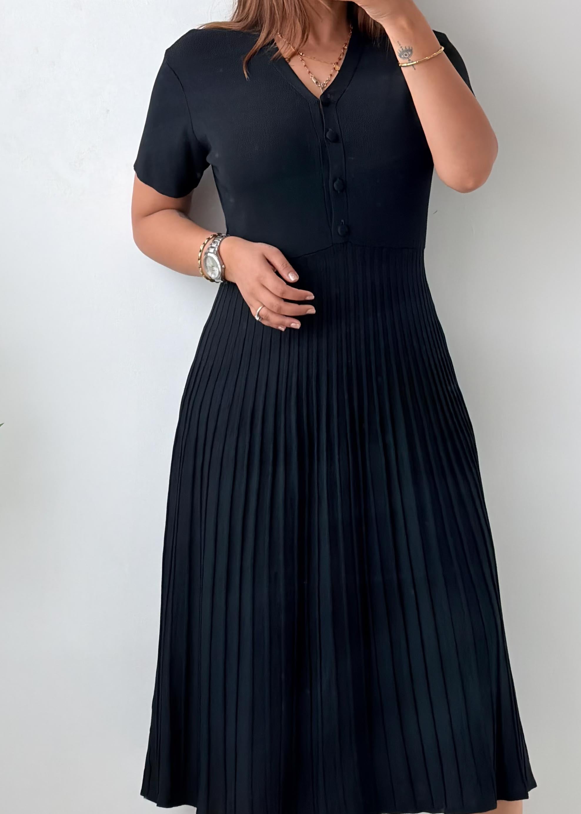 Size S-M Black Pleated Knit Midi Dress