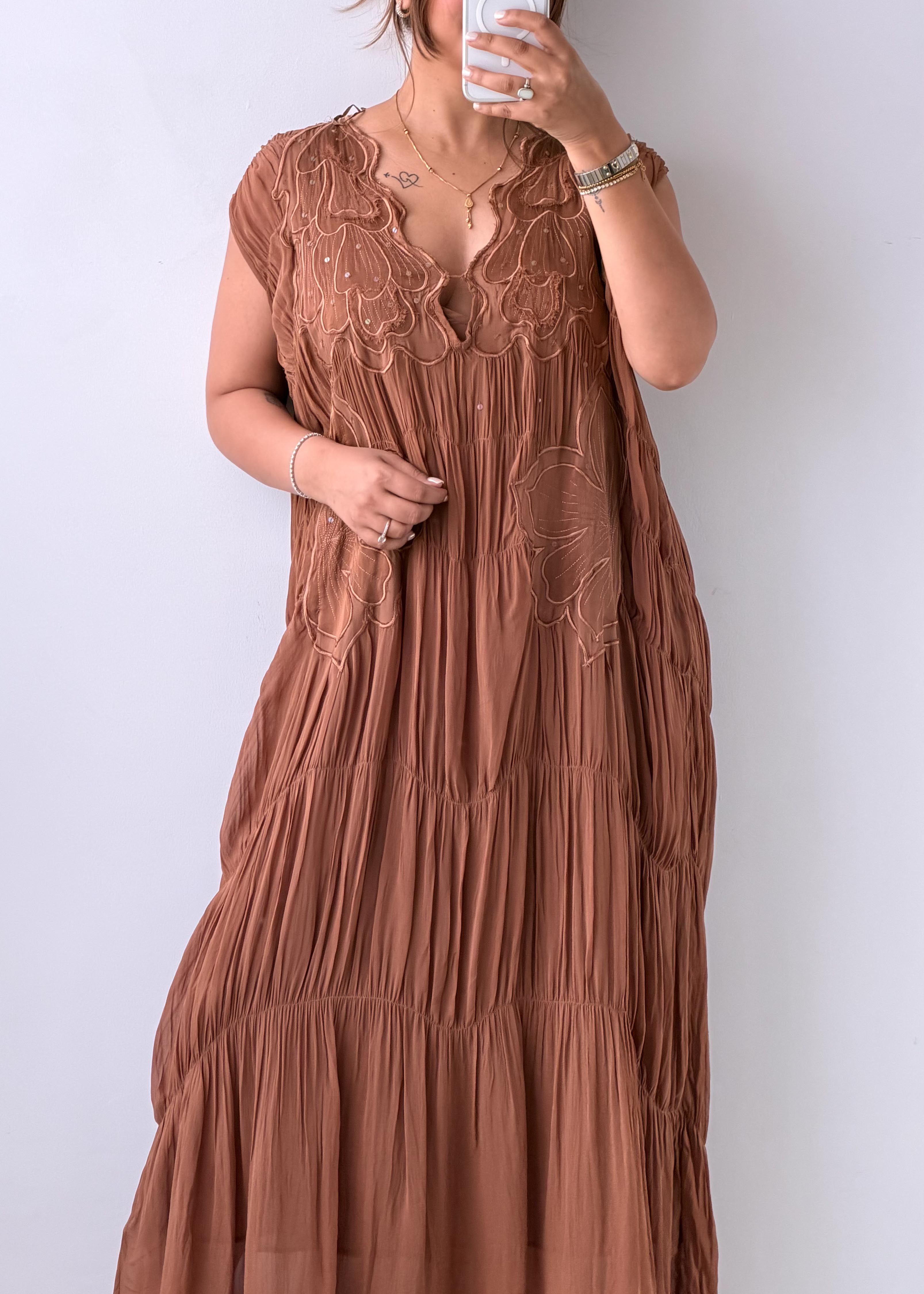 Size M-L Brown Embroidered Pleated Maxi Dress