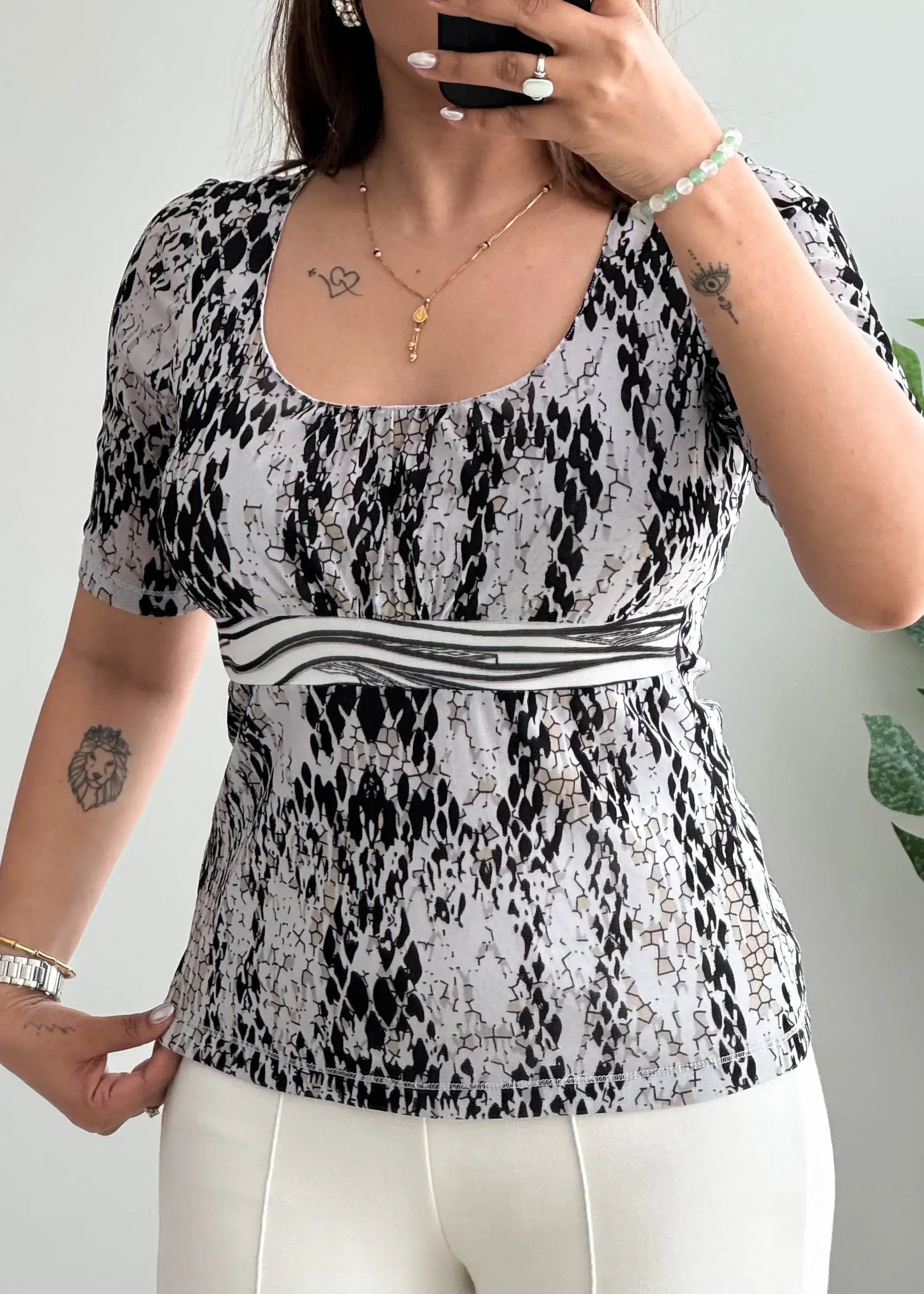 Size S-M, Y2K Black White Animal Print Scoop Neck Top - Closet by Payal