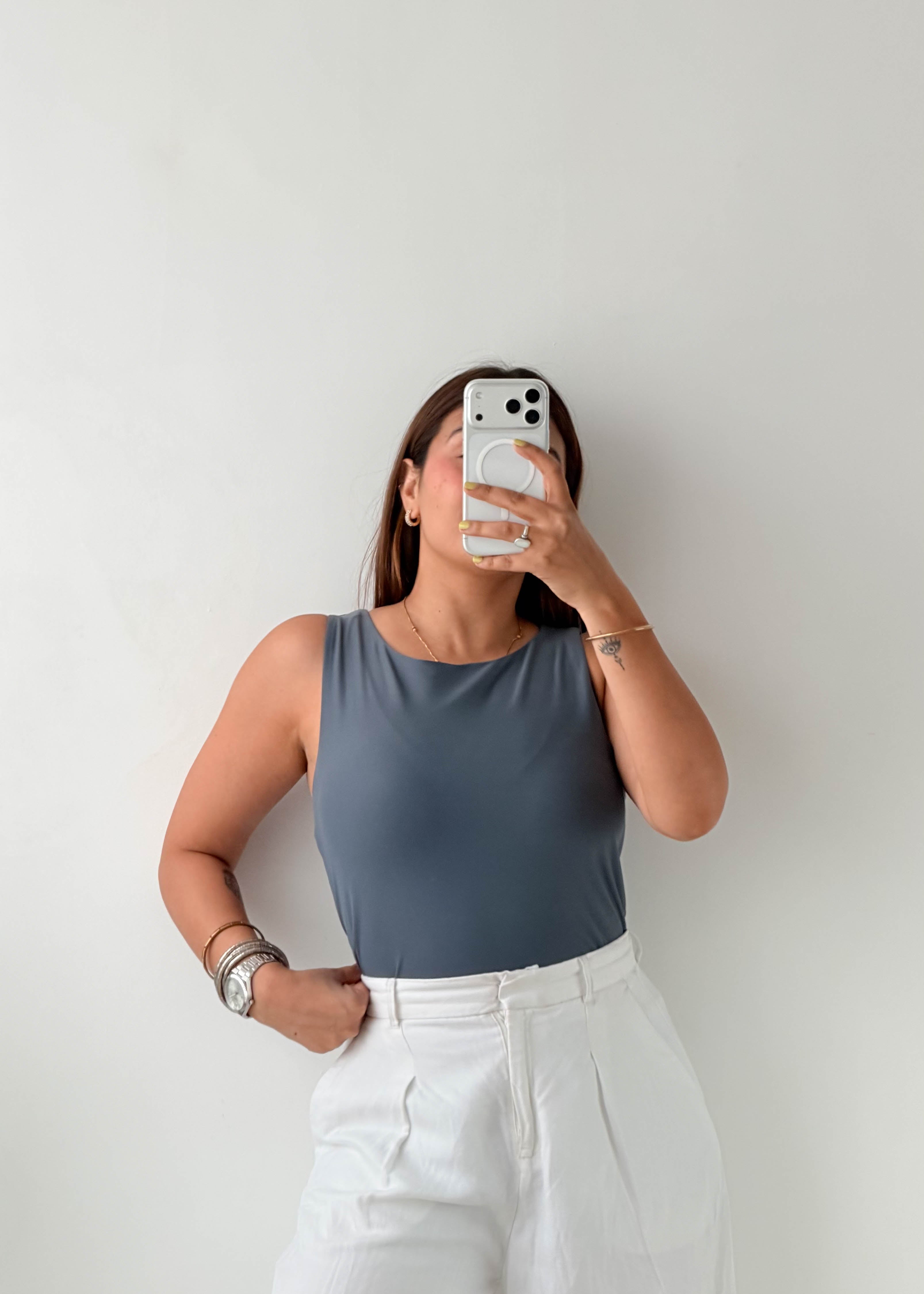 Size L-XL Grey Sleeveless Top