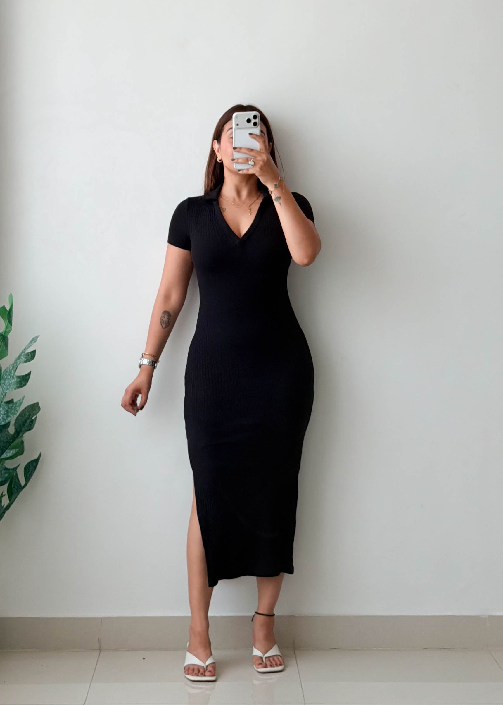 Size XS-S Black Collared Ribbed Midi Dress