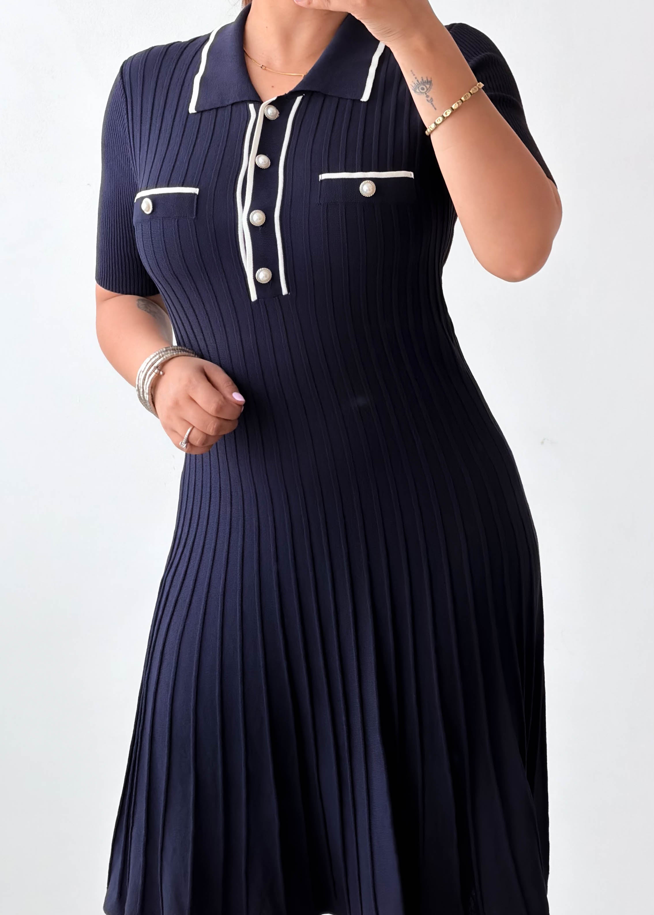 Size XS-S Navy Contrast Trim Pleated Knit Midi Dress
