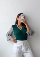 Size M-L Green Contrast Sleeve Knit Top