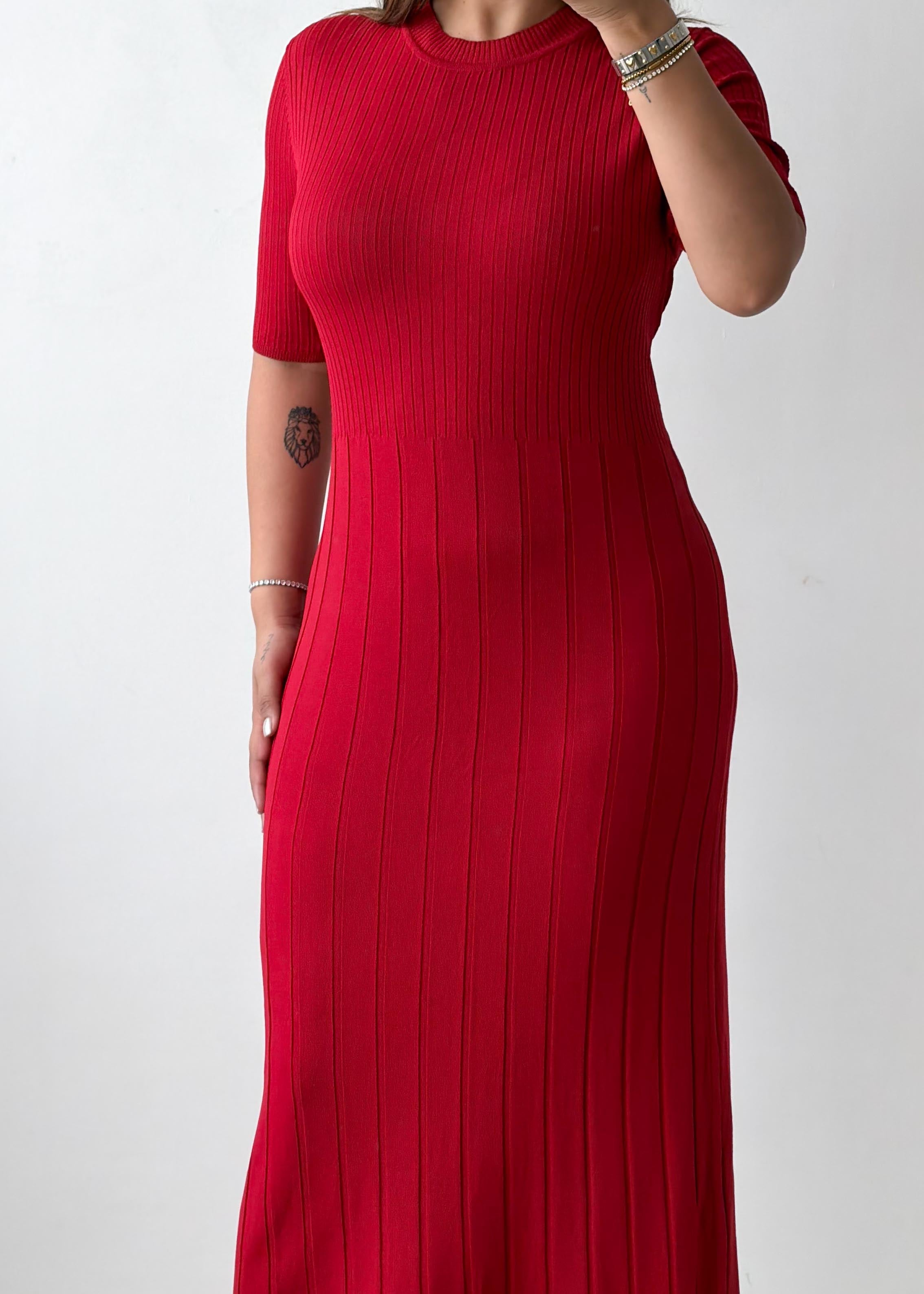 Size L-XL Red Ribbed Knit Maxi Dress