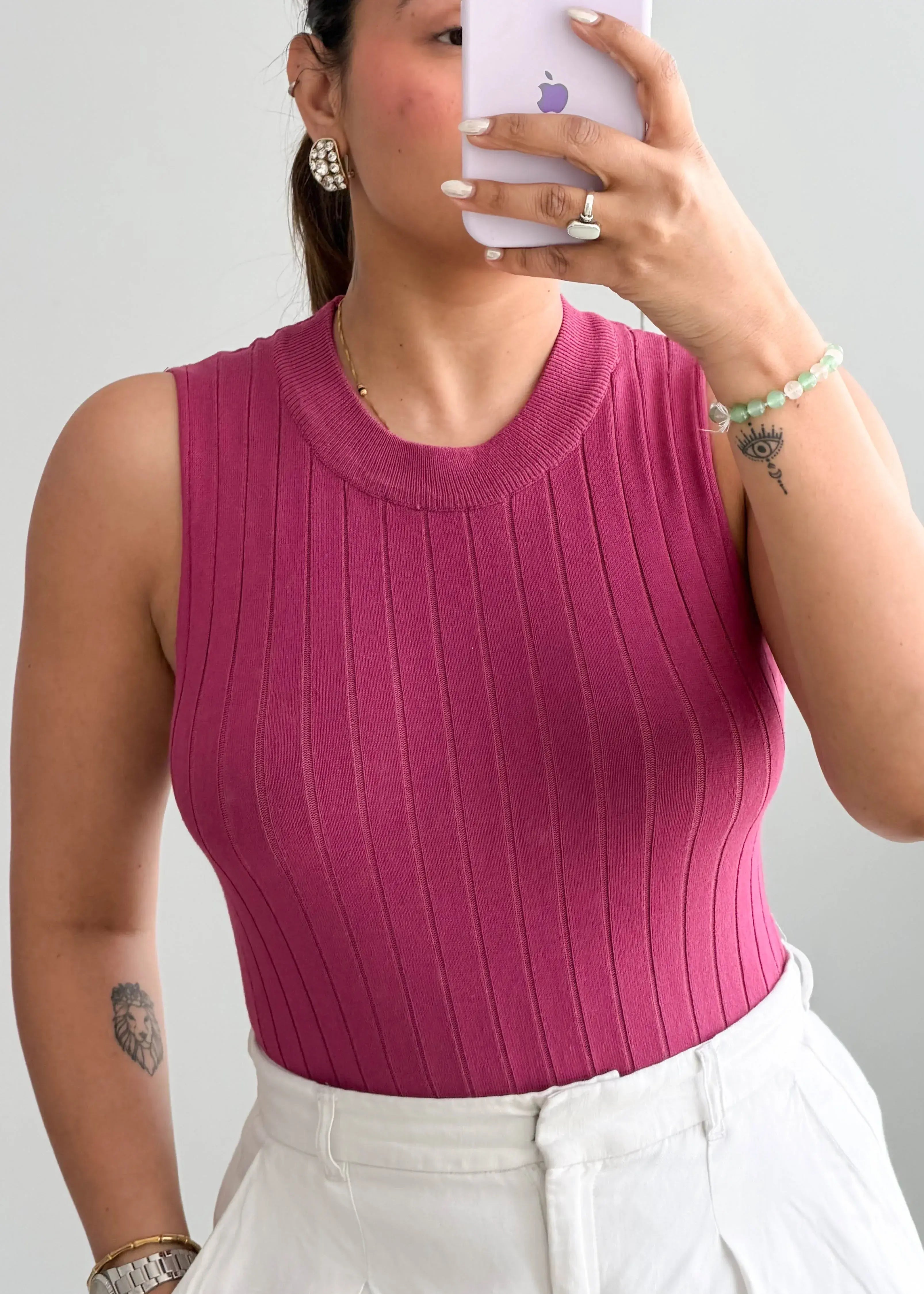 Size M-L, Magenta Ribbed Sleeveless Top - Closet by Payal
