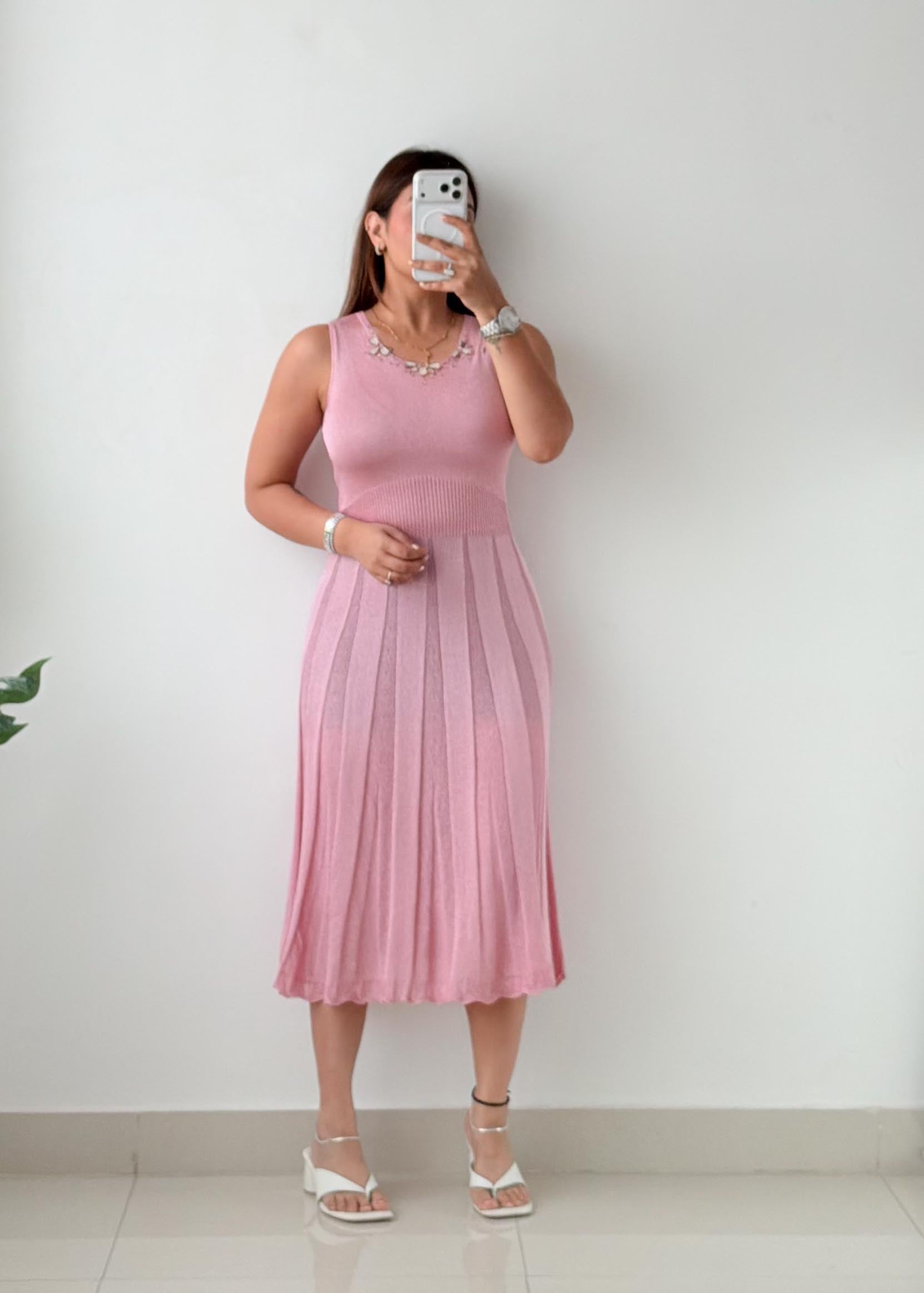 Size XS-S Pink Pleated Knit Midi Dress