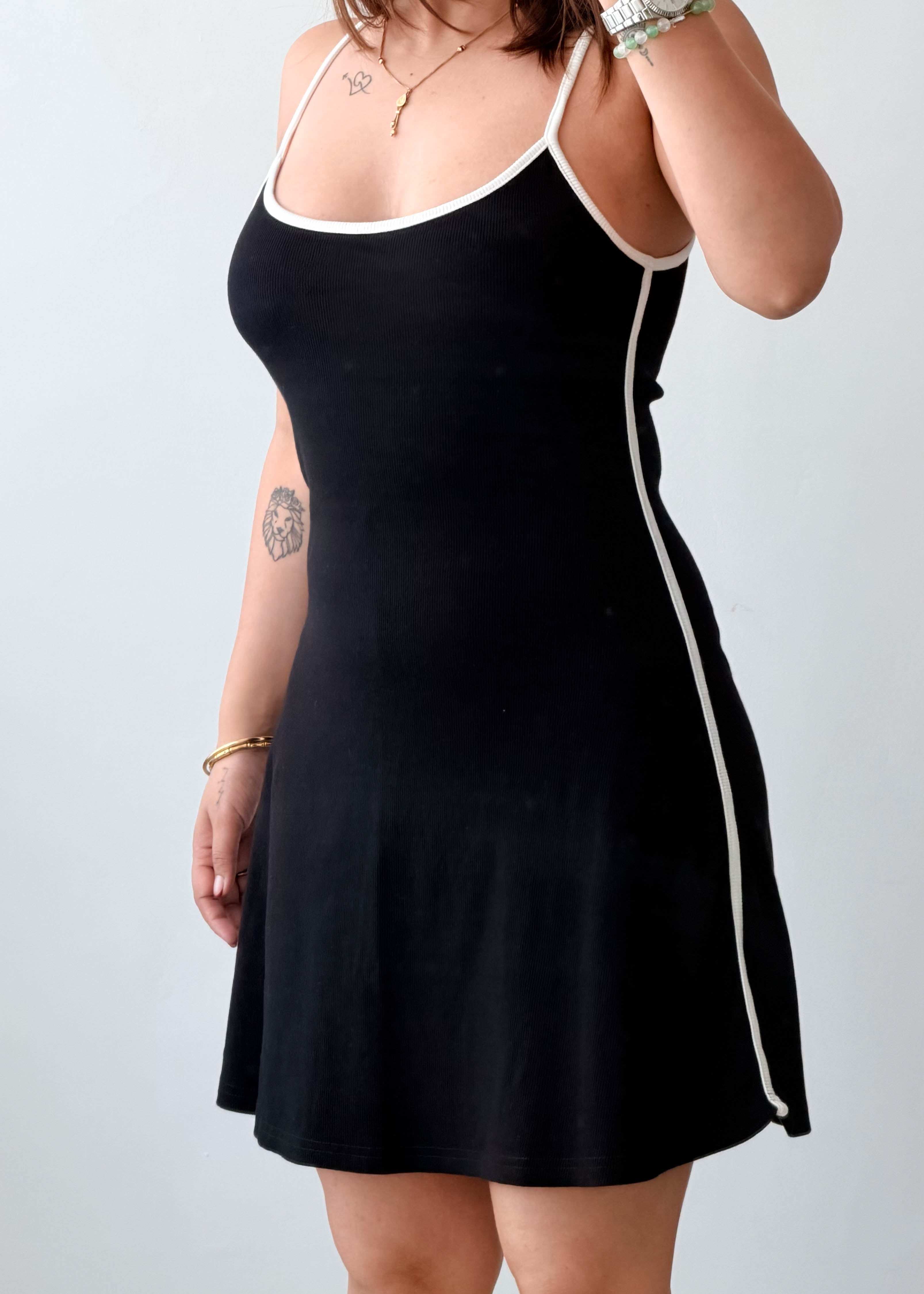 Size S-M Black Contrast Trim Mini Dress