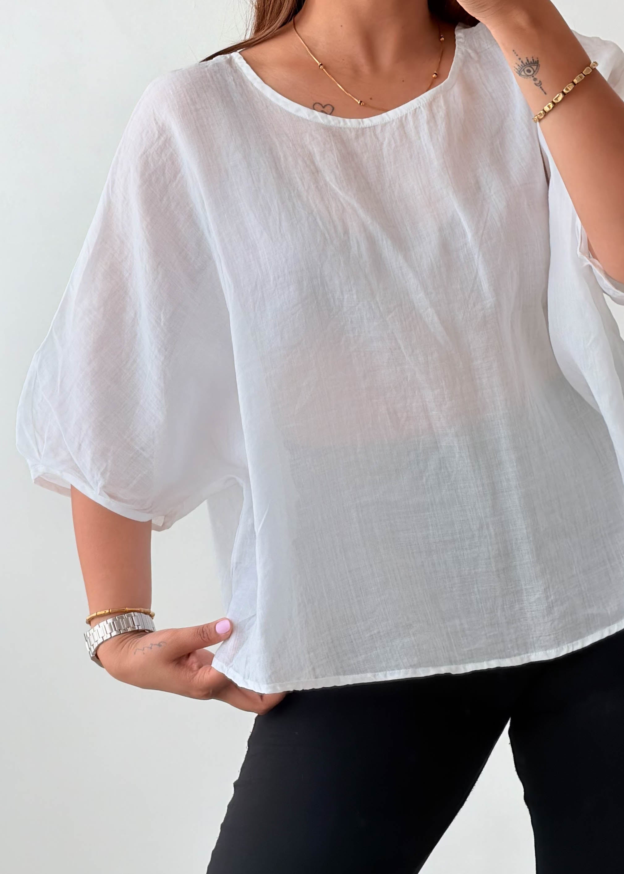 Size M-L White Relaxed Puff Sleeve Blouse