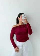Size S-M Wine Off Shoulder Ruched Top