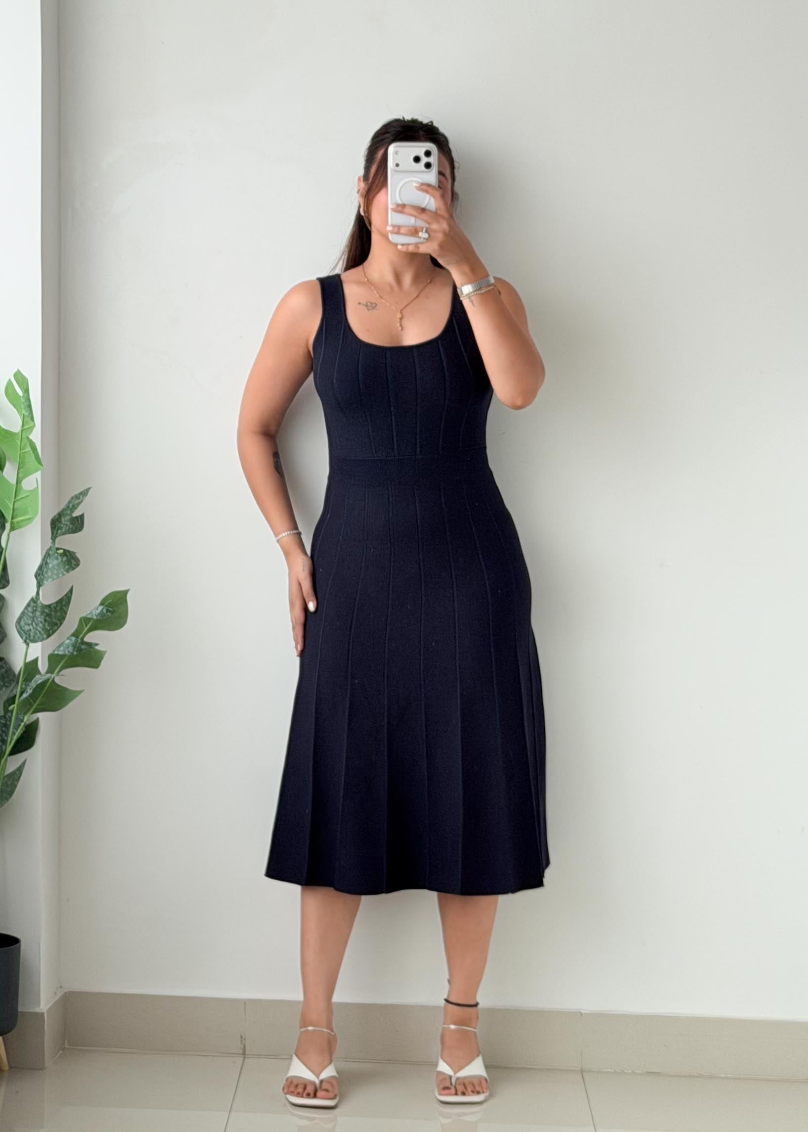 Size S-M Navy Blue Ribbed Fit & Flare Midi Dress