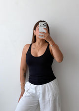 Size S-M Black Scoop Neck Tank Top
