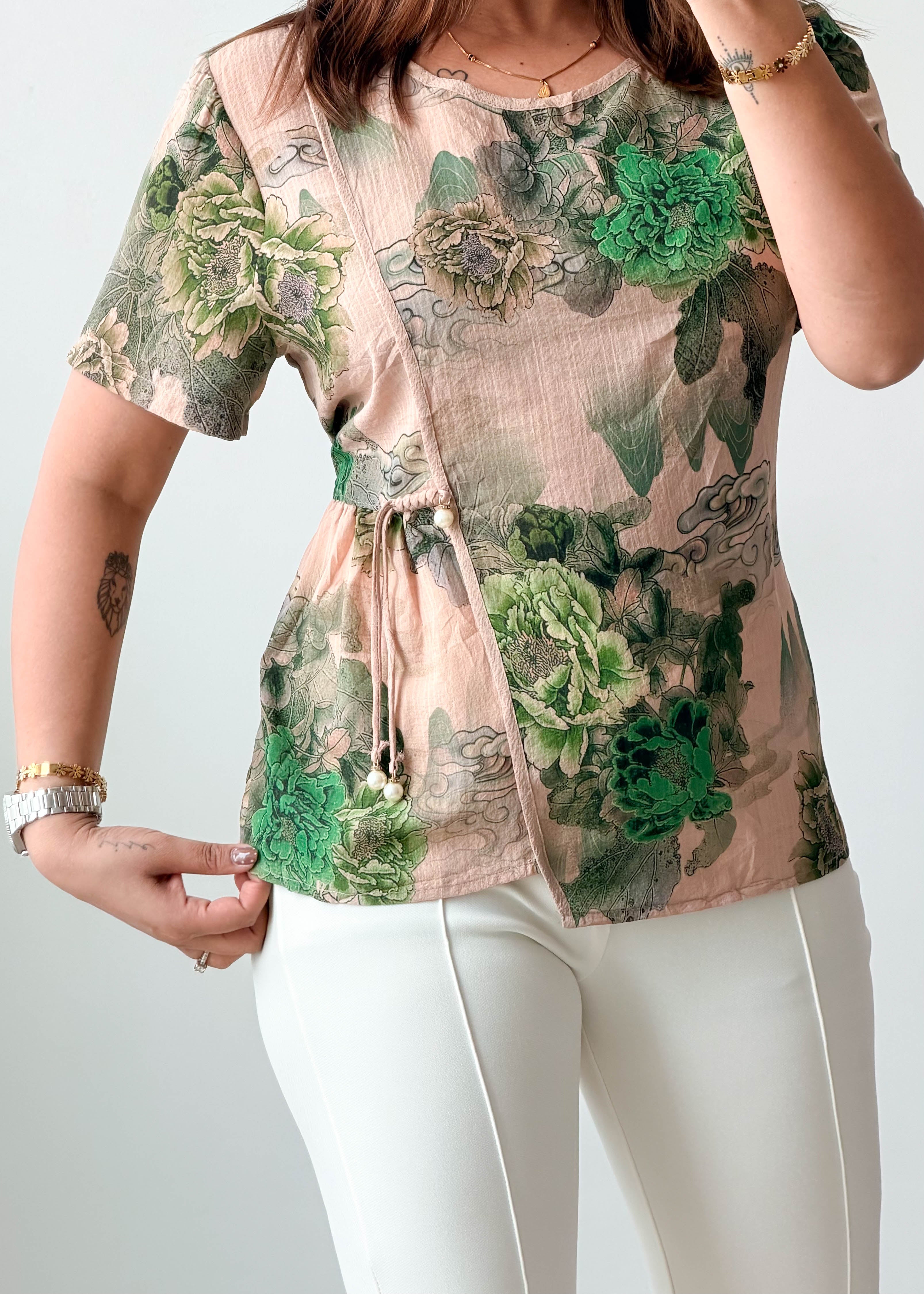 Size M-L Beige Green Floral Printed Top