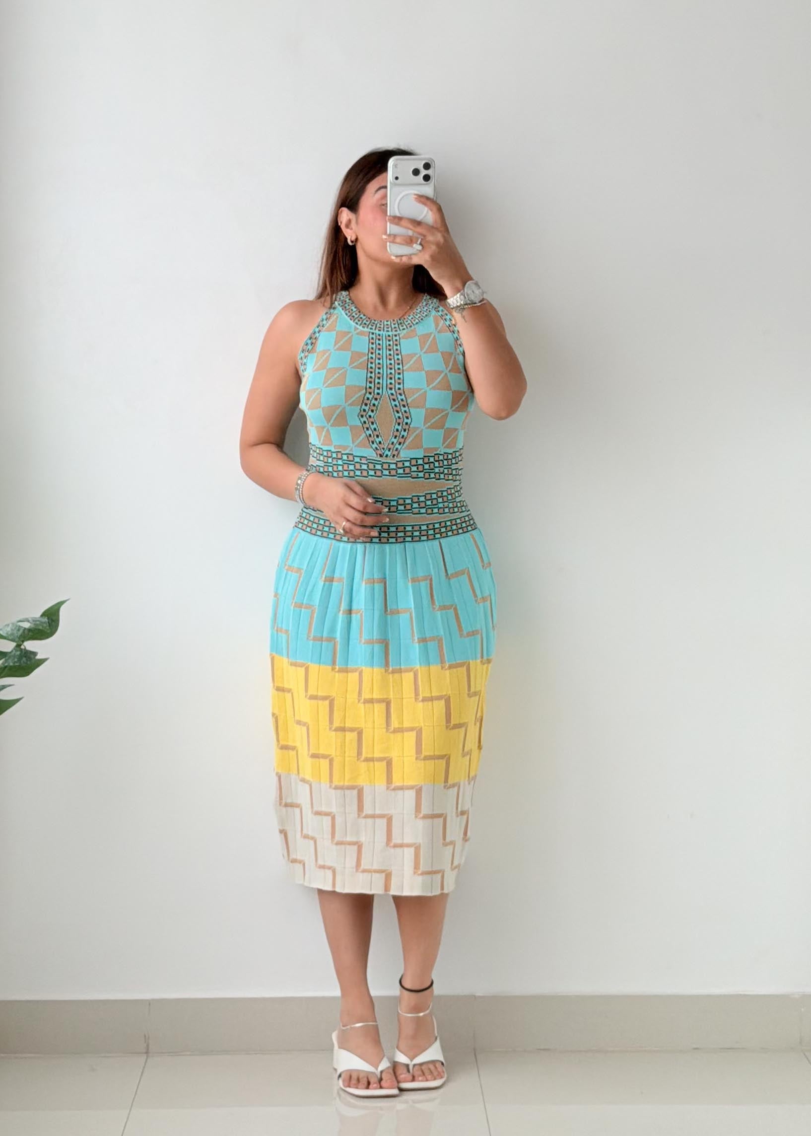Size M-L Multicolor Geometric Knit Midi Dress