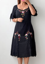 Size M Black Floral Embroidered Midi Dress