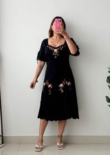 Size M Black Floral Embroidered Midi Dress