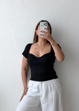Size M-L Black Sweetheart Neck Ribbed Top