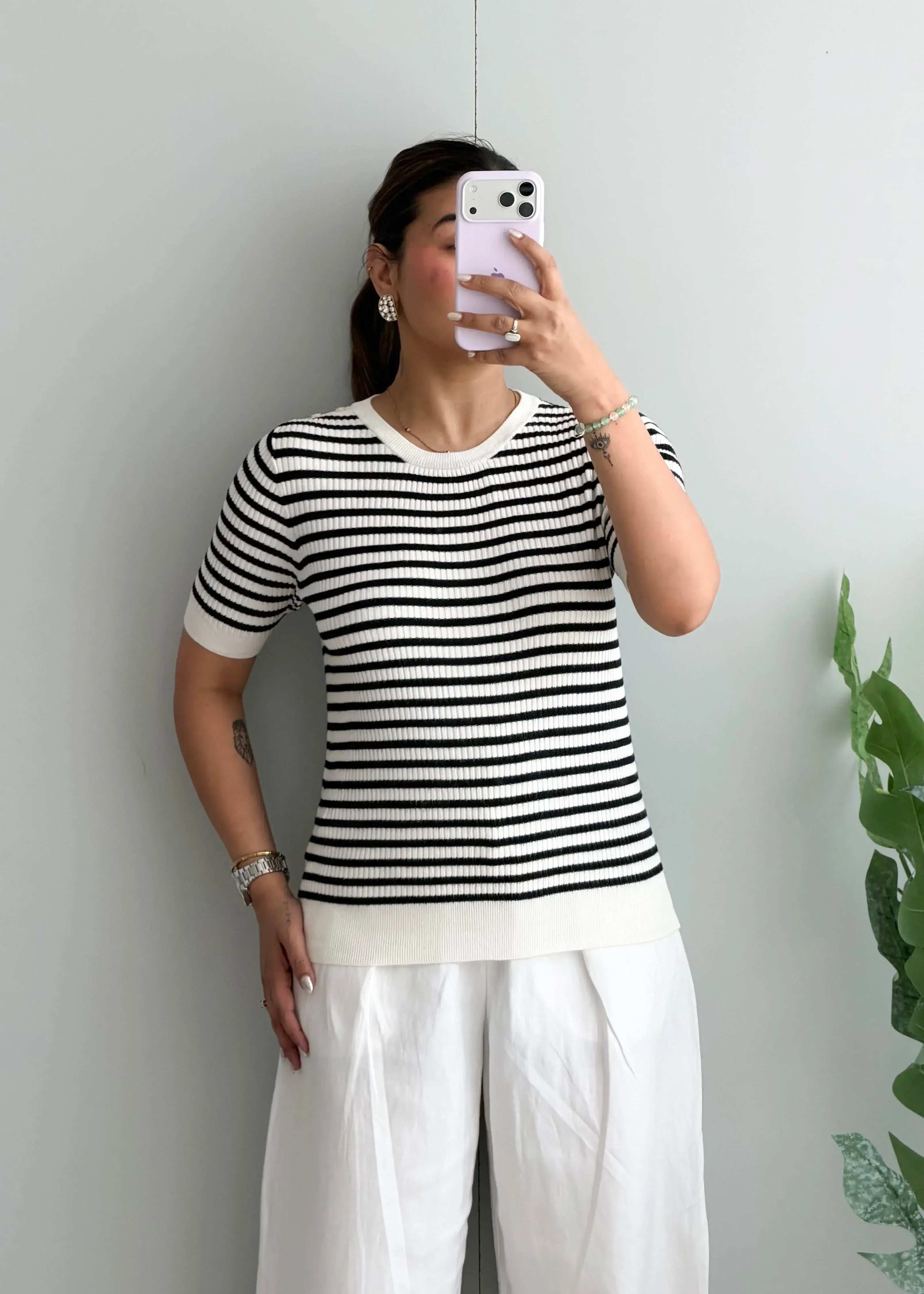 Size M-L, Black & White Striped Half Sleeve Top - Closet by Payal